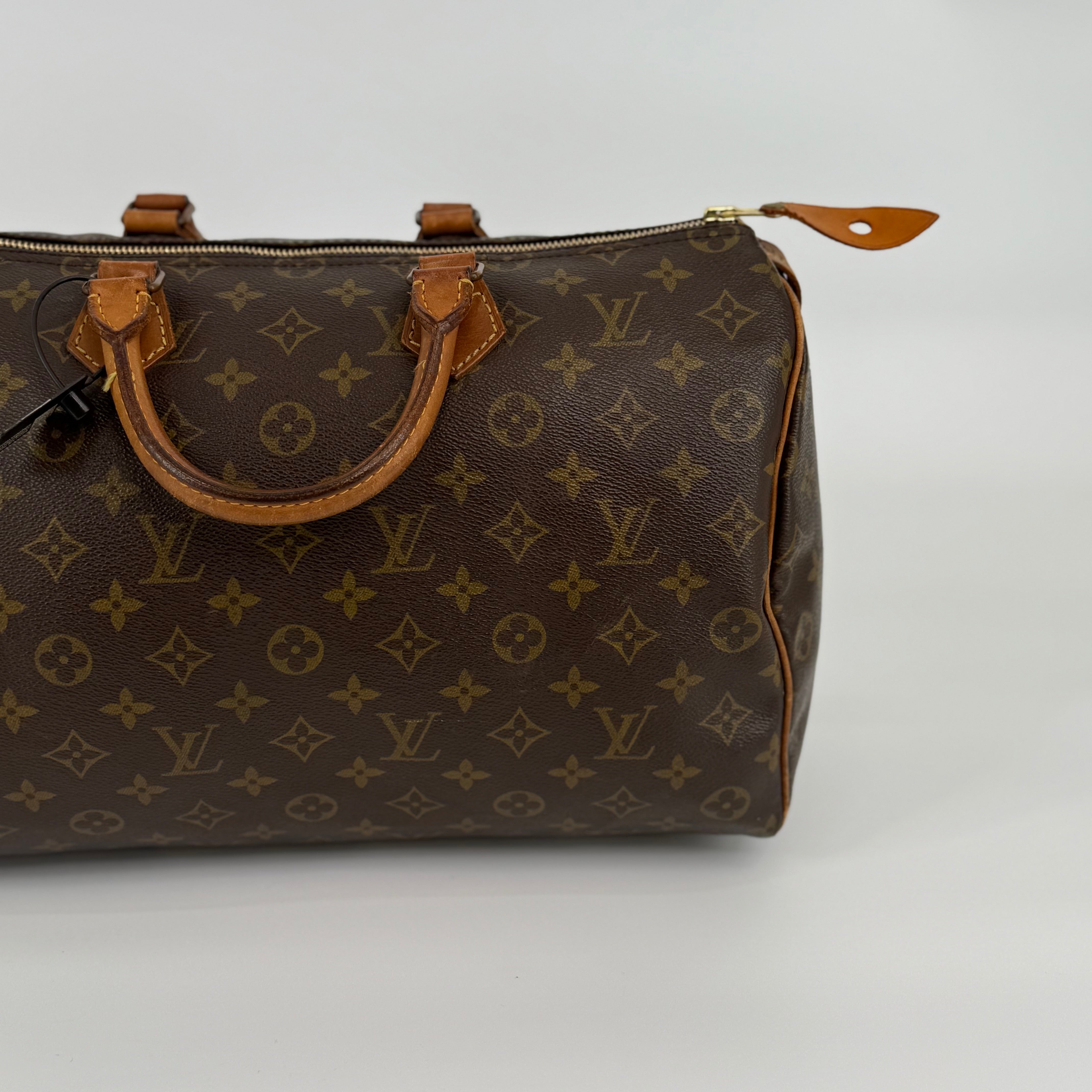 Louis Vuitton Monogram Speedy 35