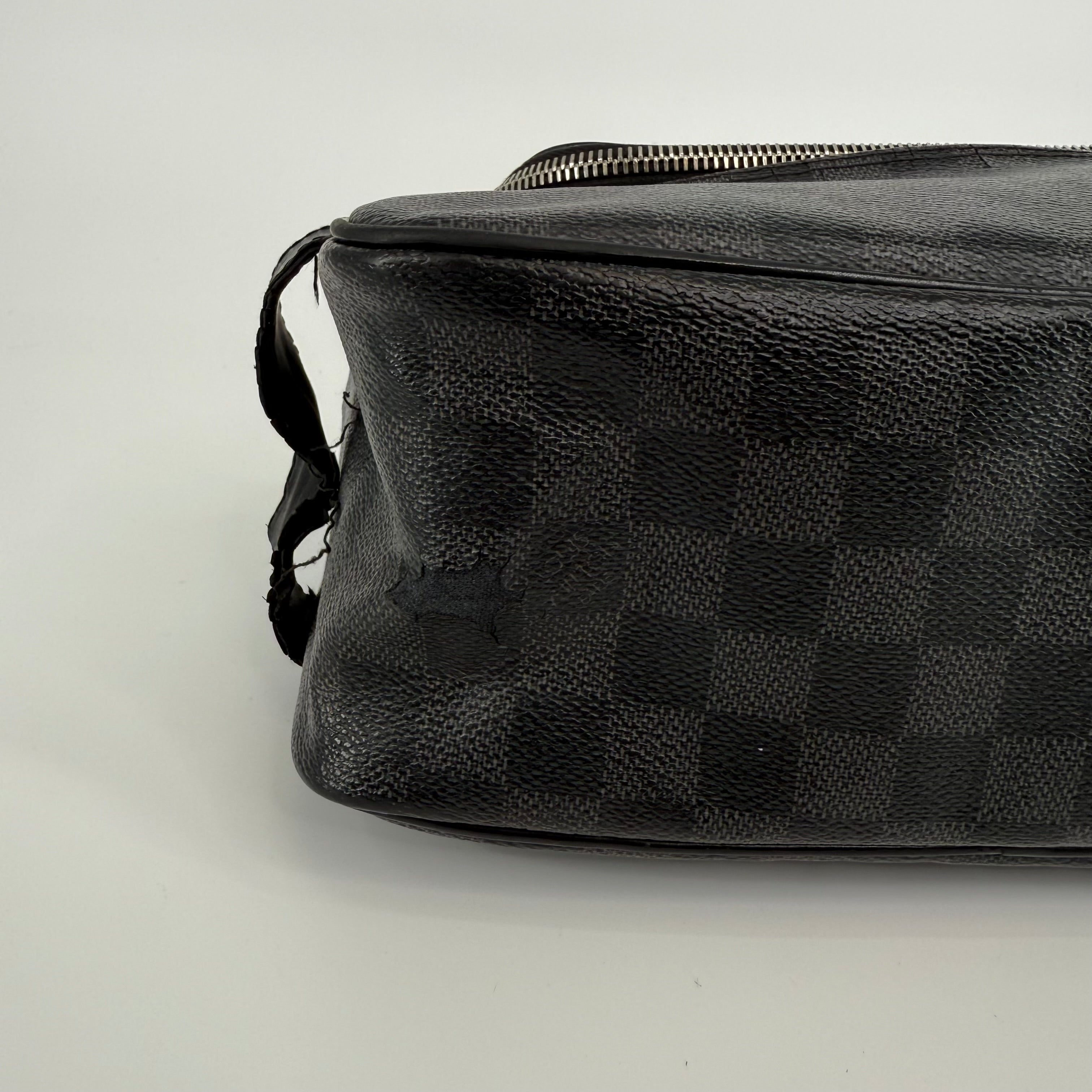 Louis Vuitton Damier Graphite Travel Toiletry Pouch 26