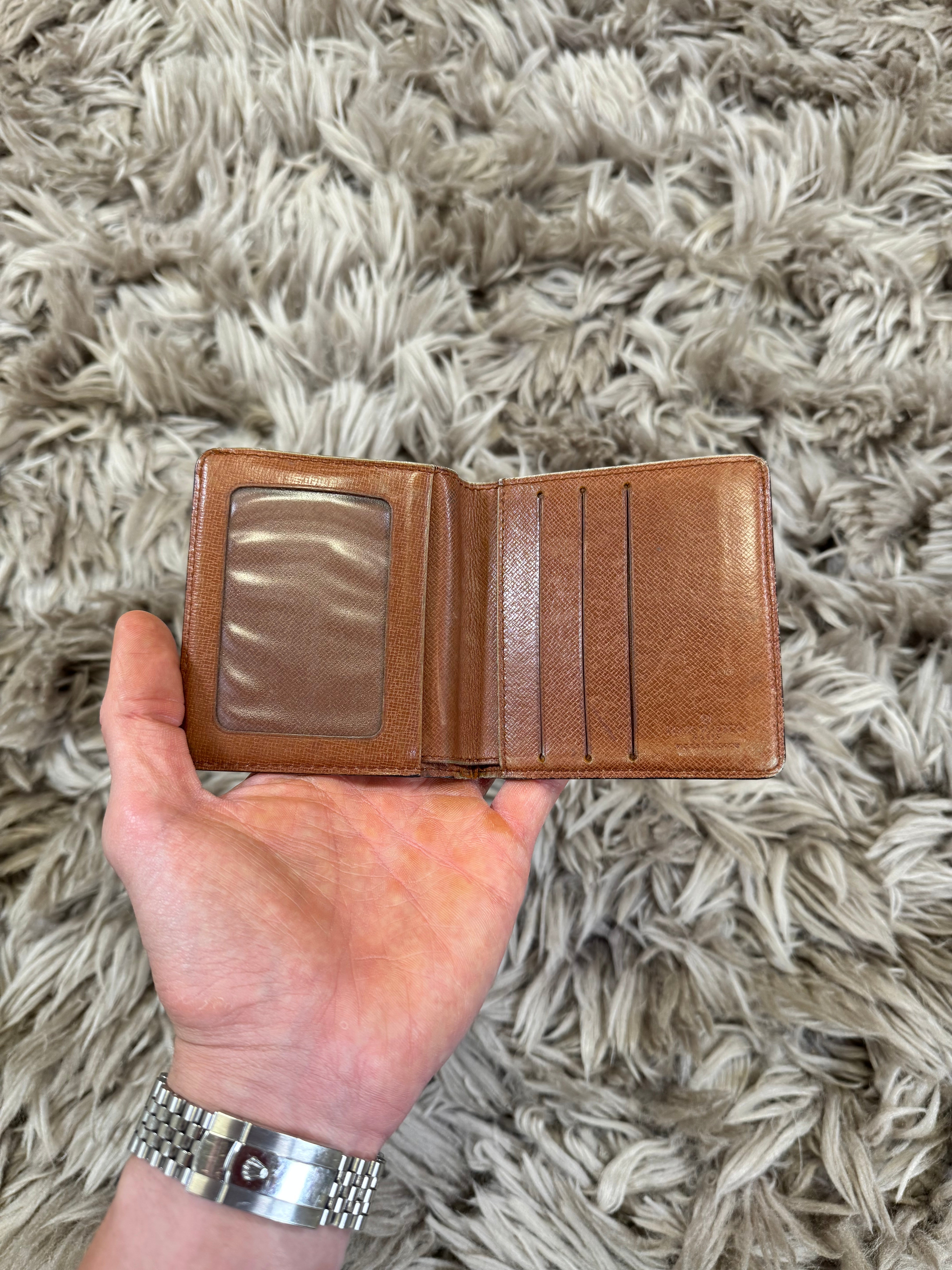 Louis Vuitton Bi-fold wallet