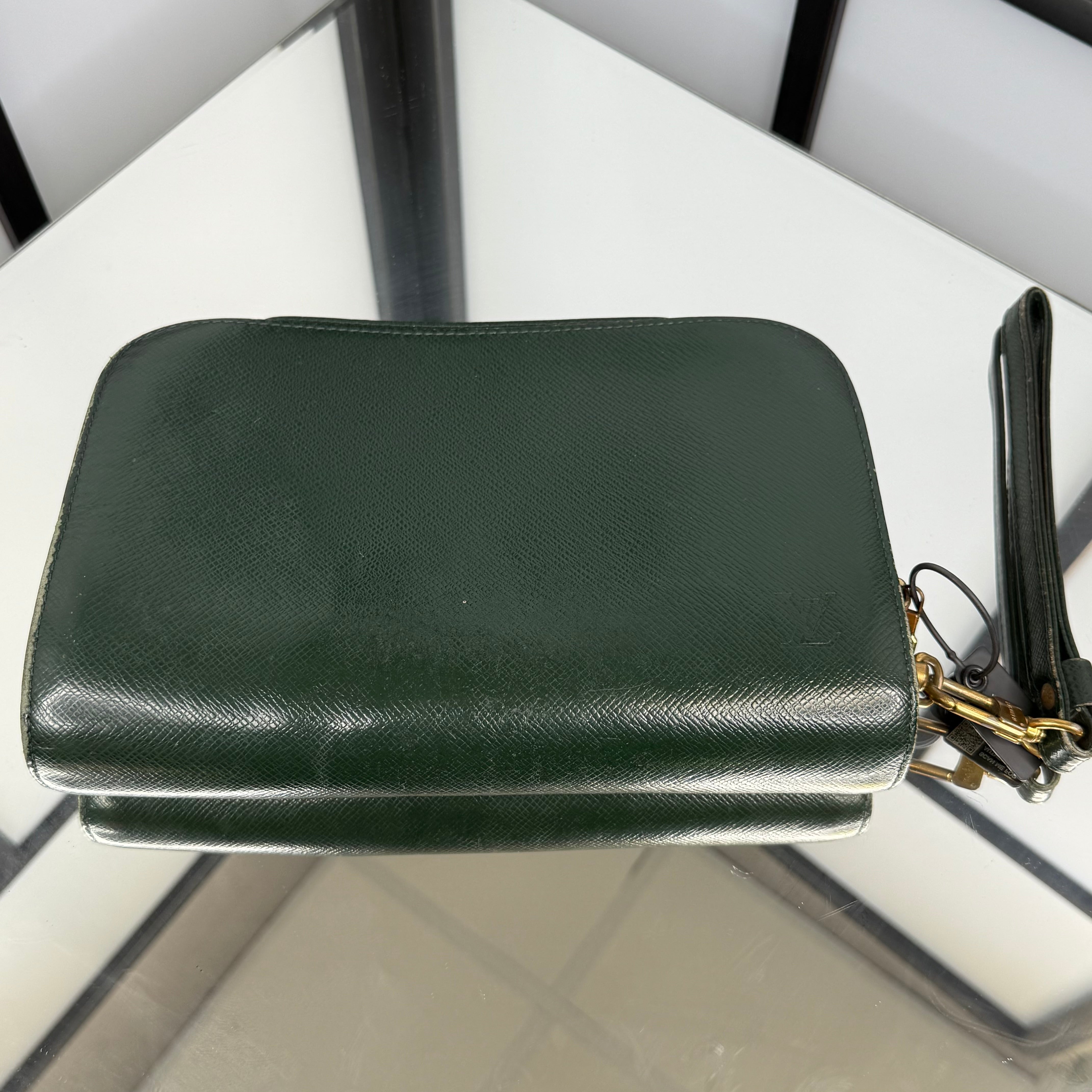 Louis Vuitton Green Taiga Wash Bag