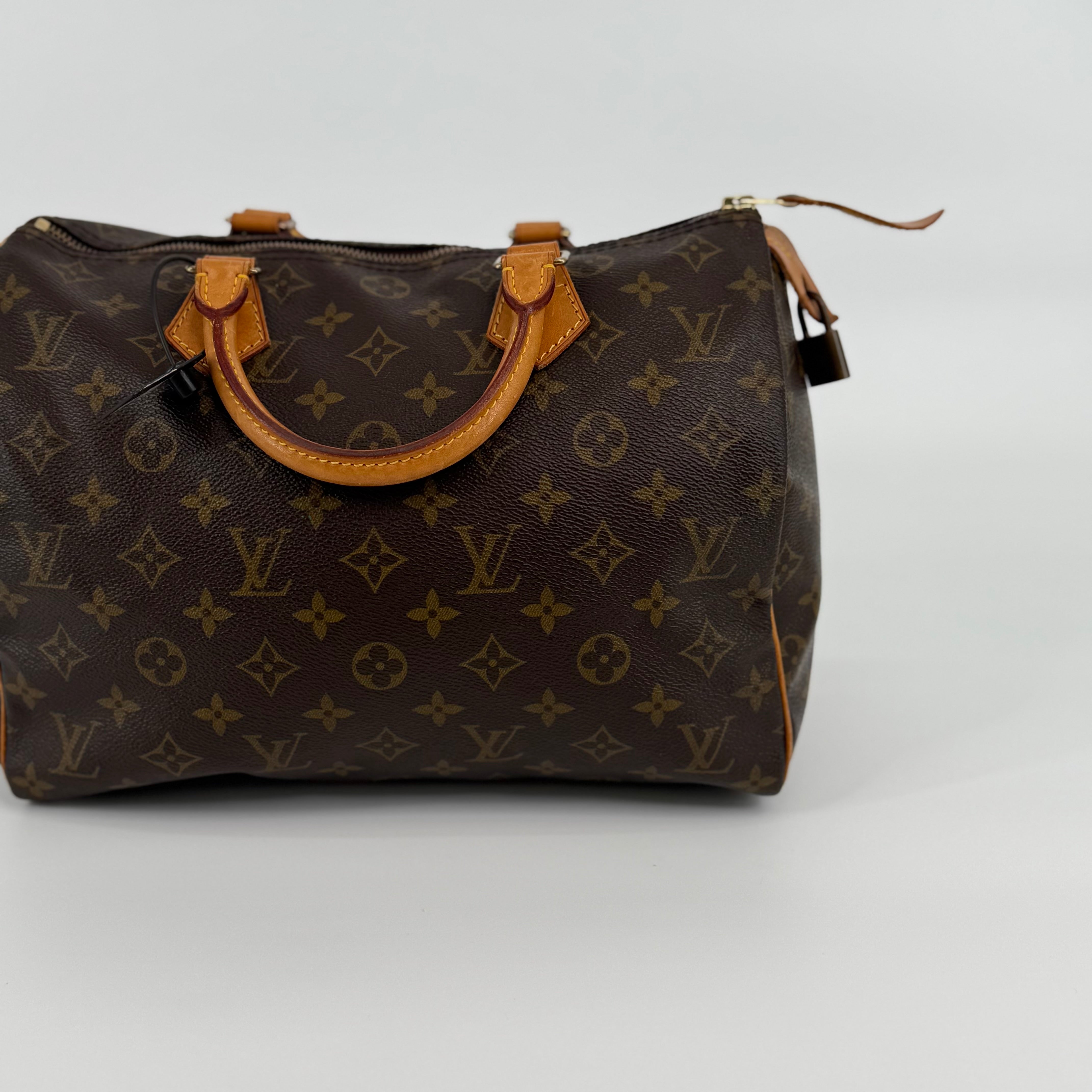 Louis Vuitton Monogram Speedy 30