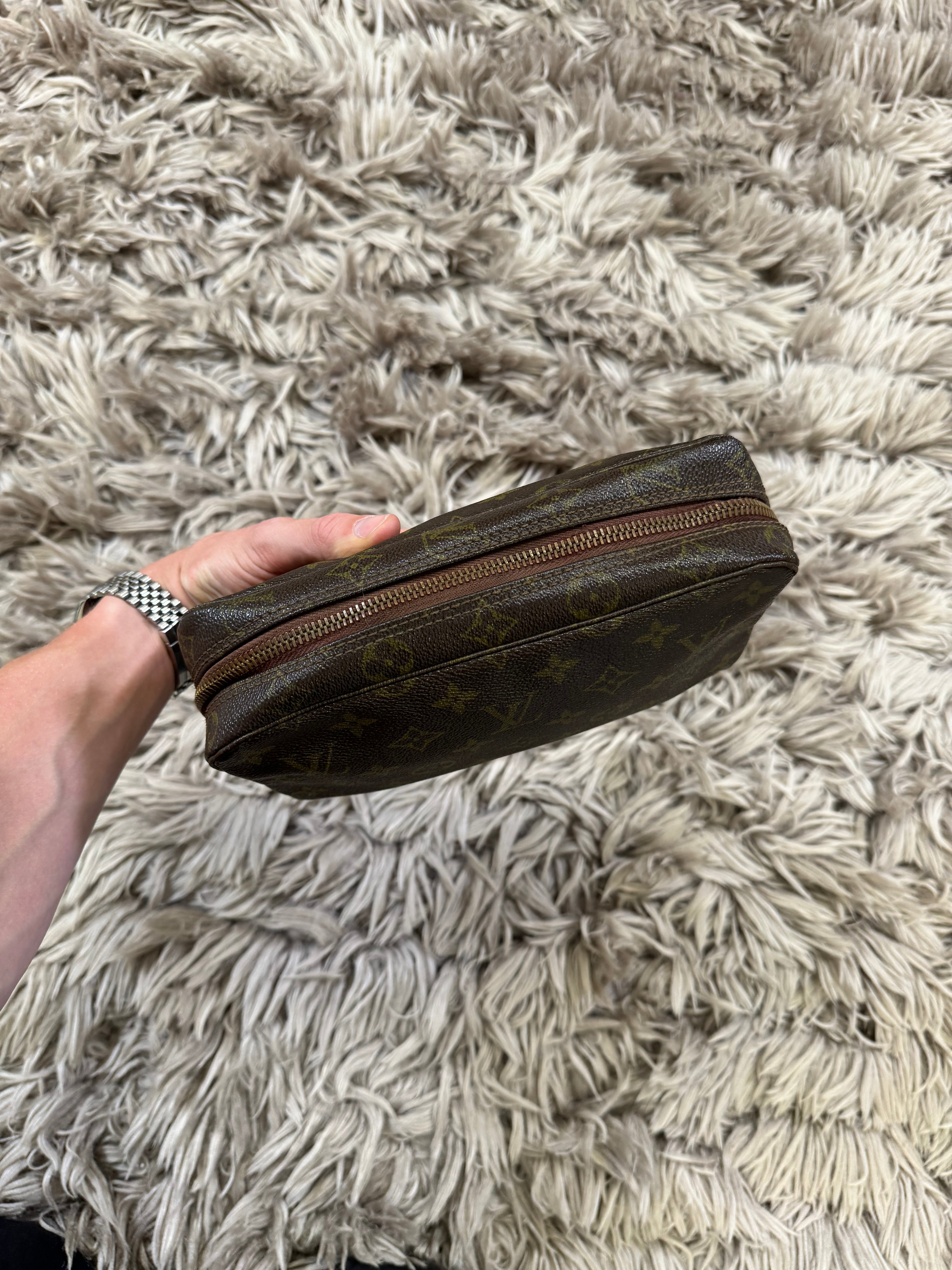 Louis Vuitton wash bag (medium)