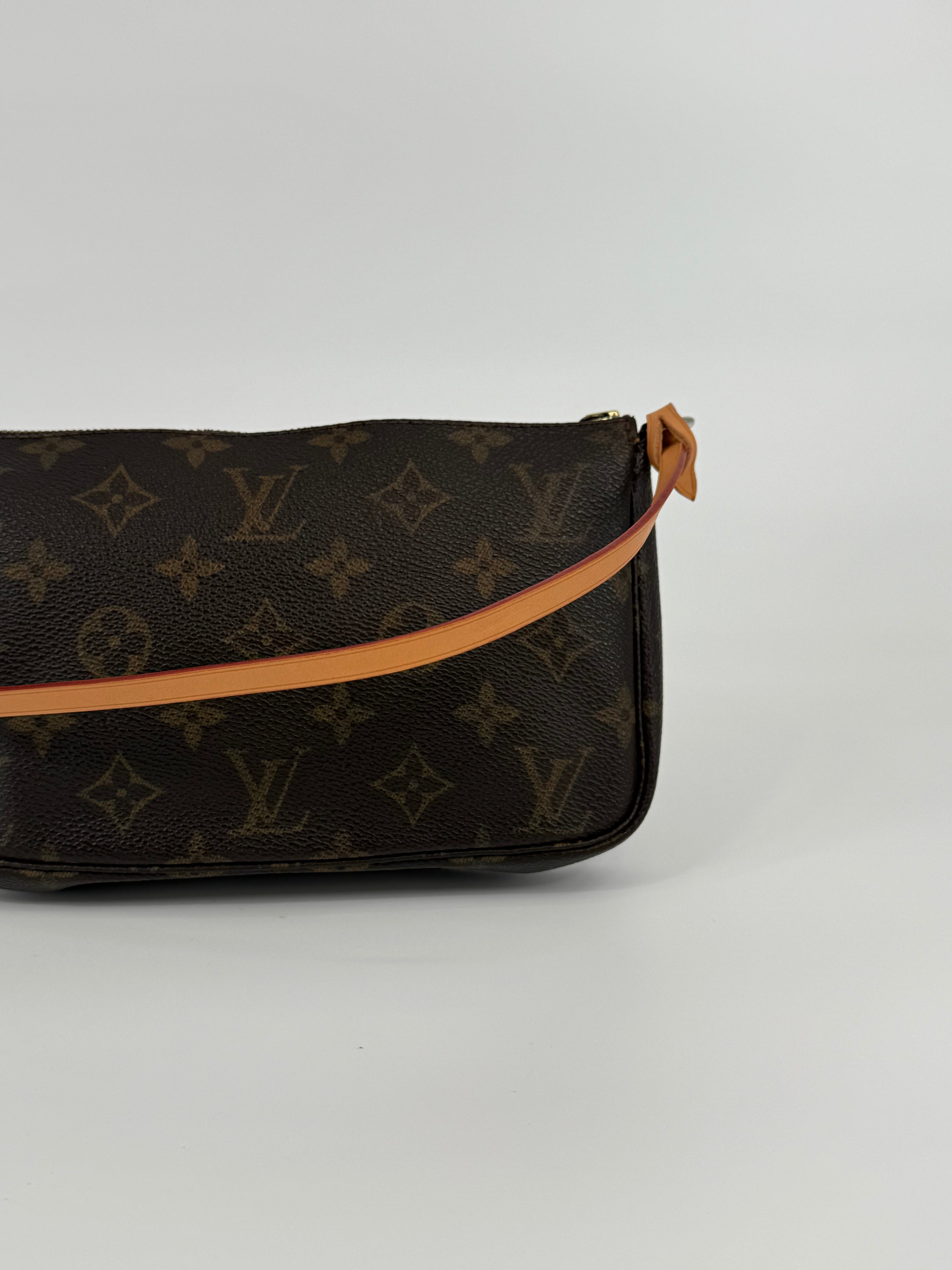 Louis Vuitton Monogram Pochette 20