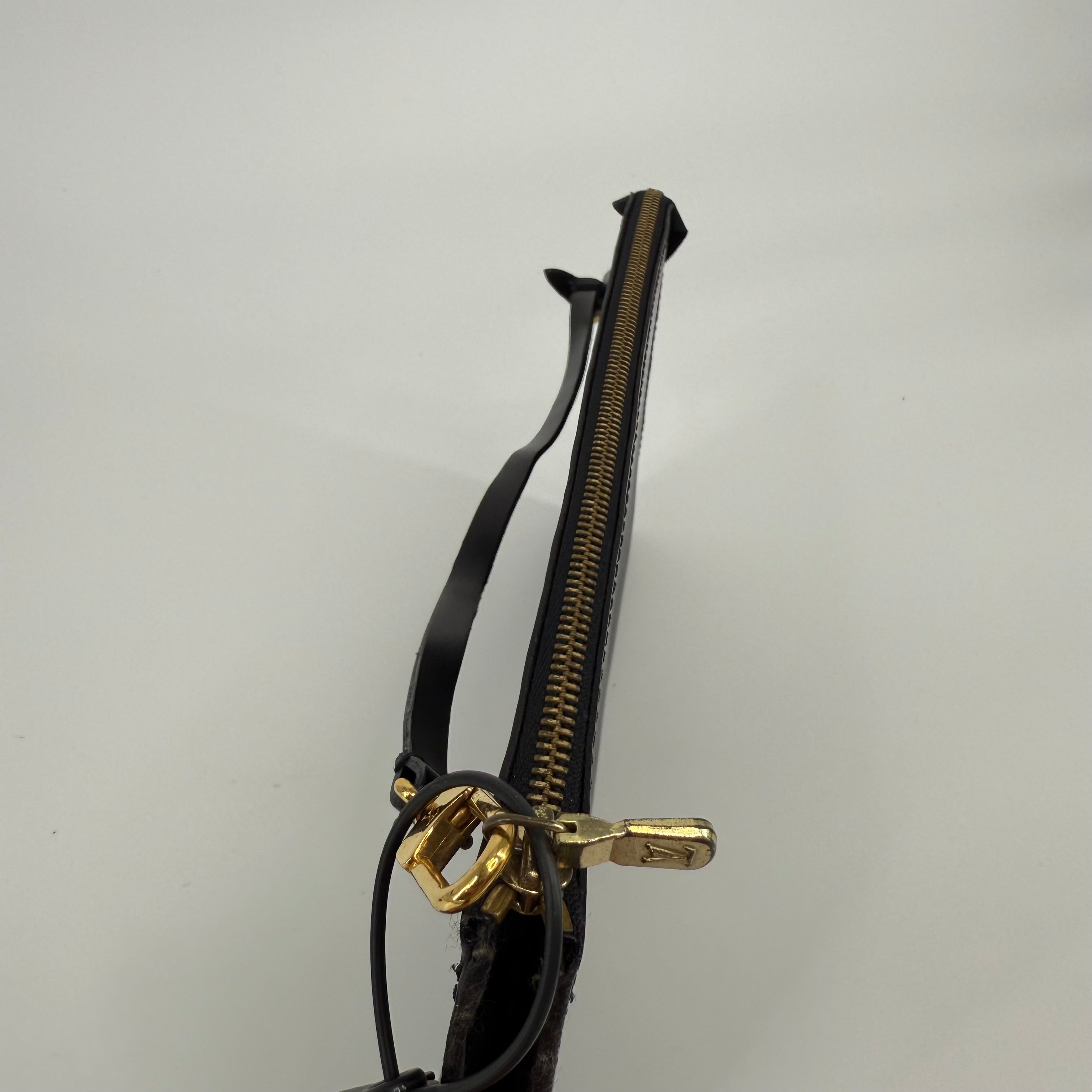 Louis Vuitton Epi Black Pochette