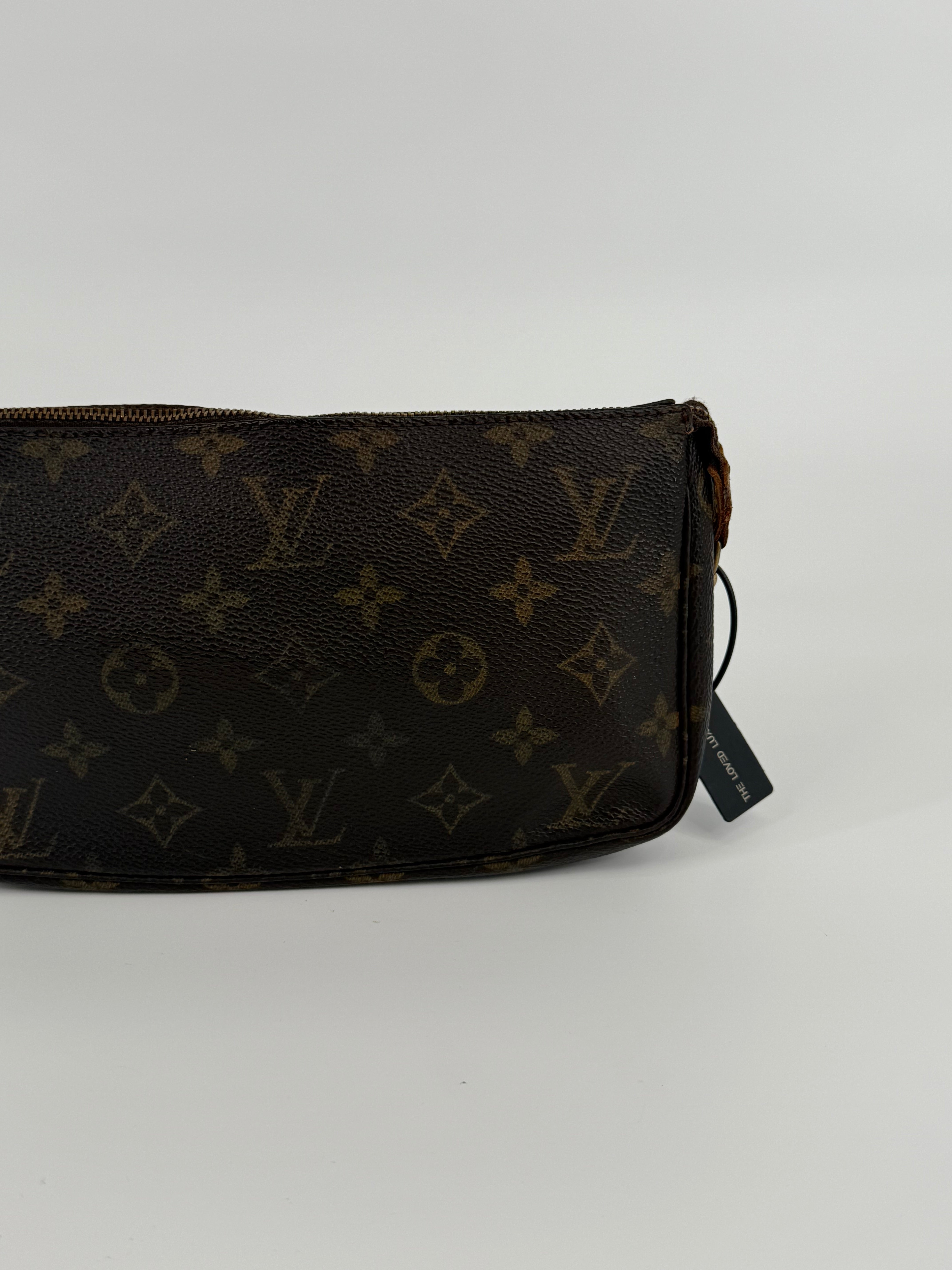 Louis Vuitton Monogram Pochette 20