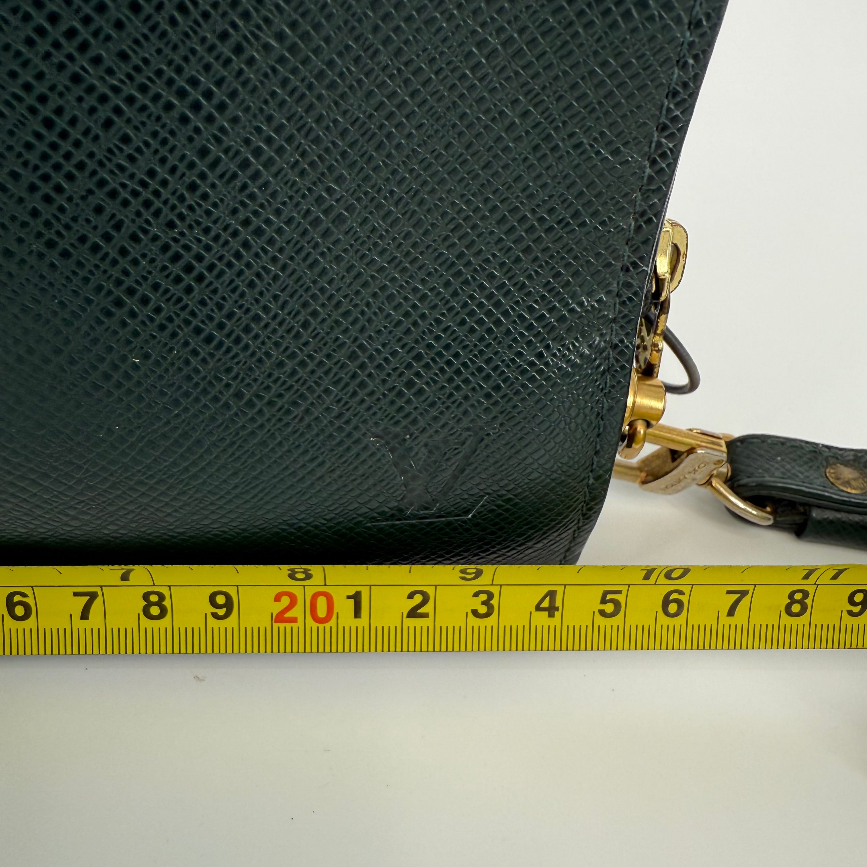 Louis Vuitton Taiga Green Washbag