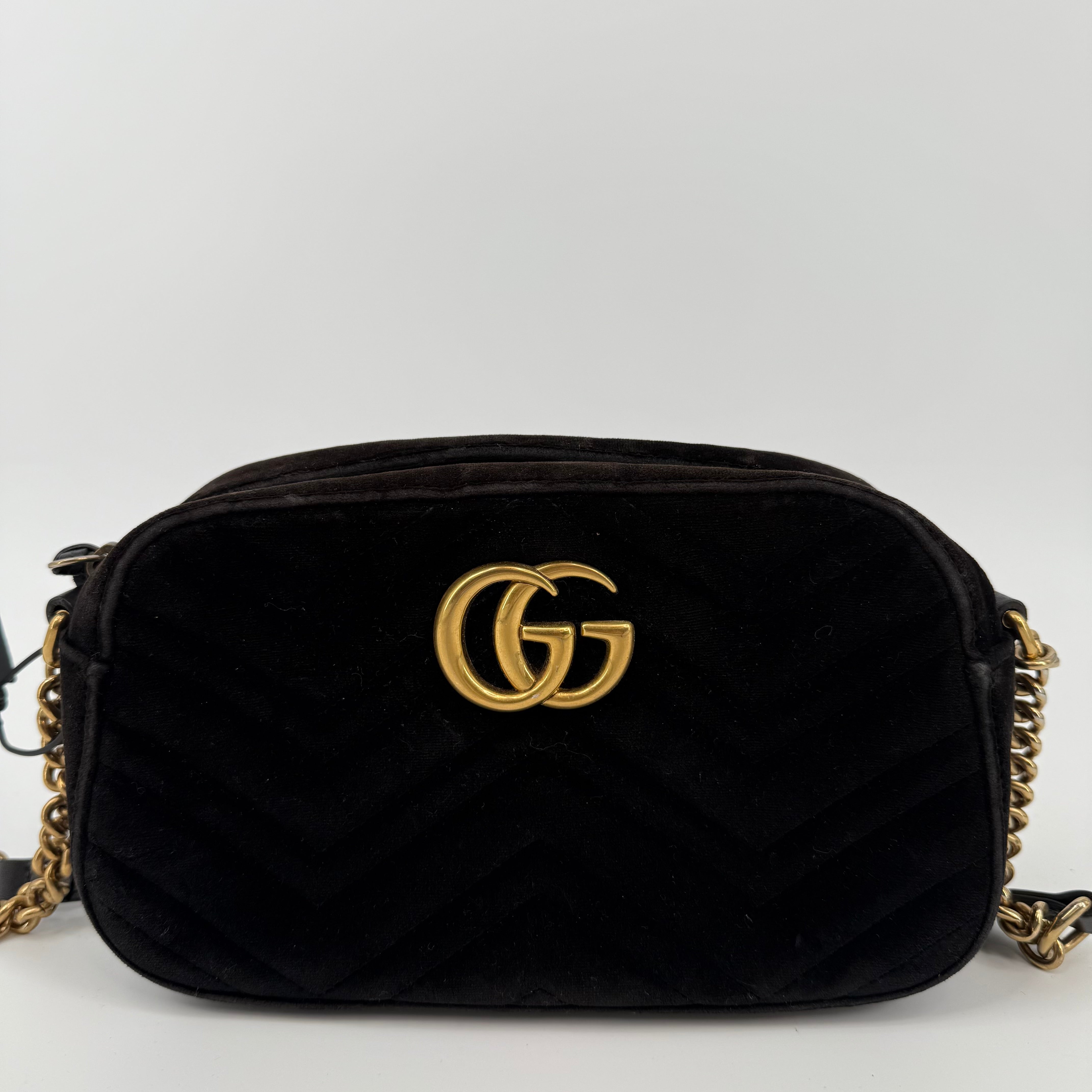 GUCCI Black Marmont Velvet Shoulder Handbag