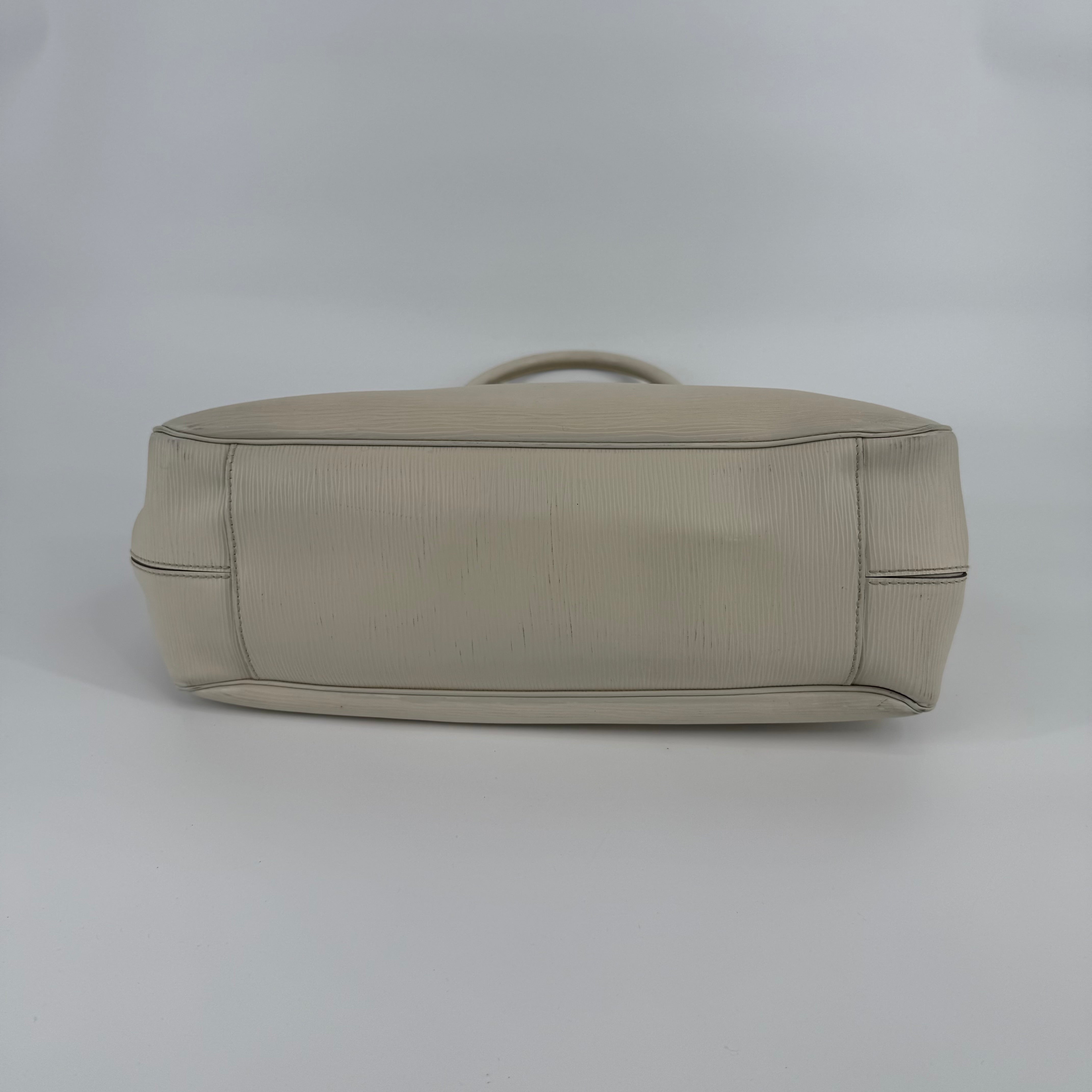 Louis Vuitton Epi White Passy GM Handbag