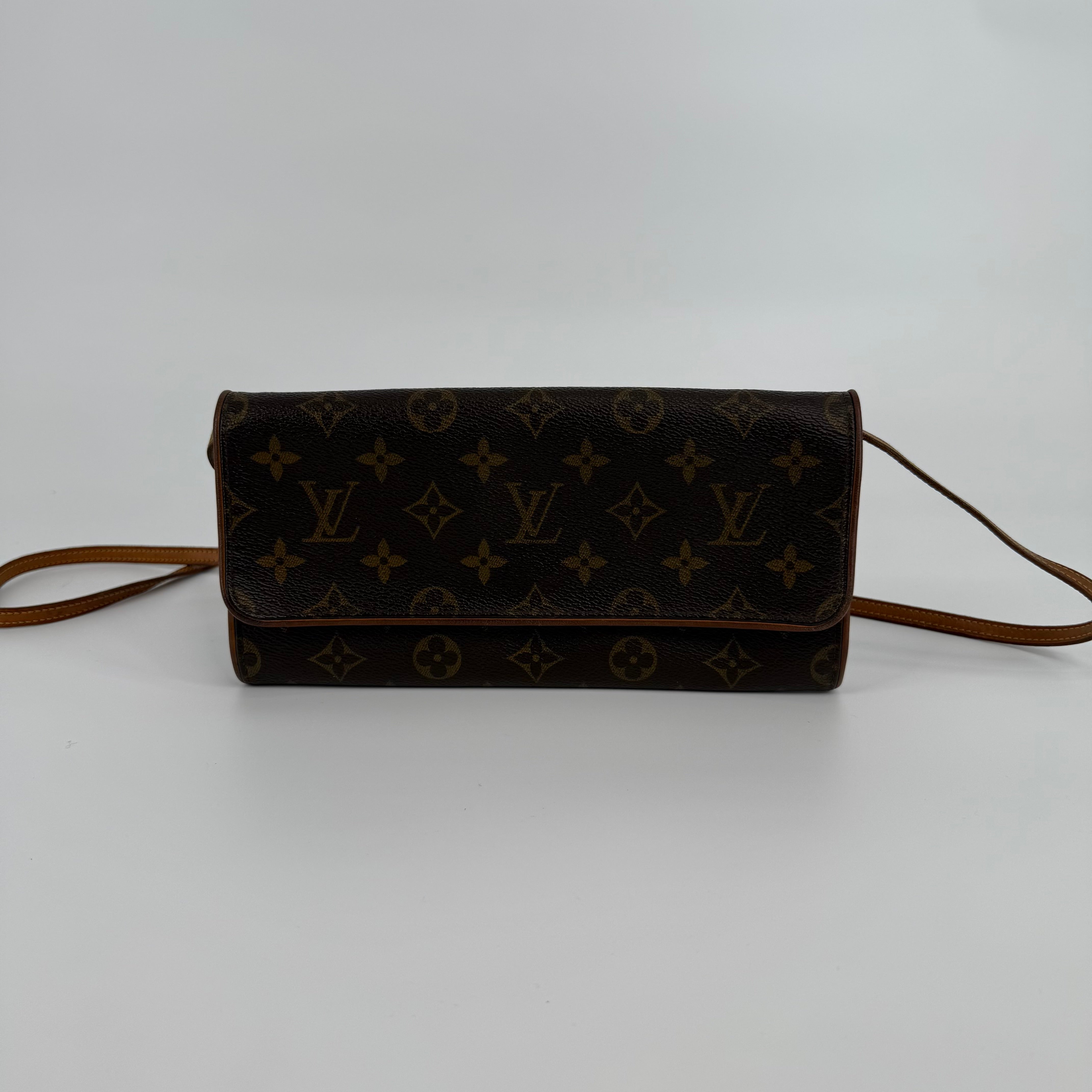 Louis Vuitton Monogram Pochette Florentine Shoulder Bag
