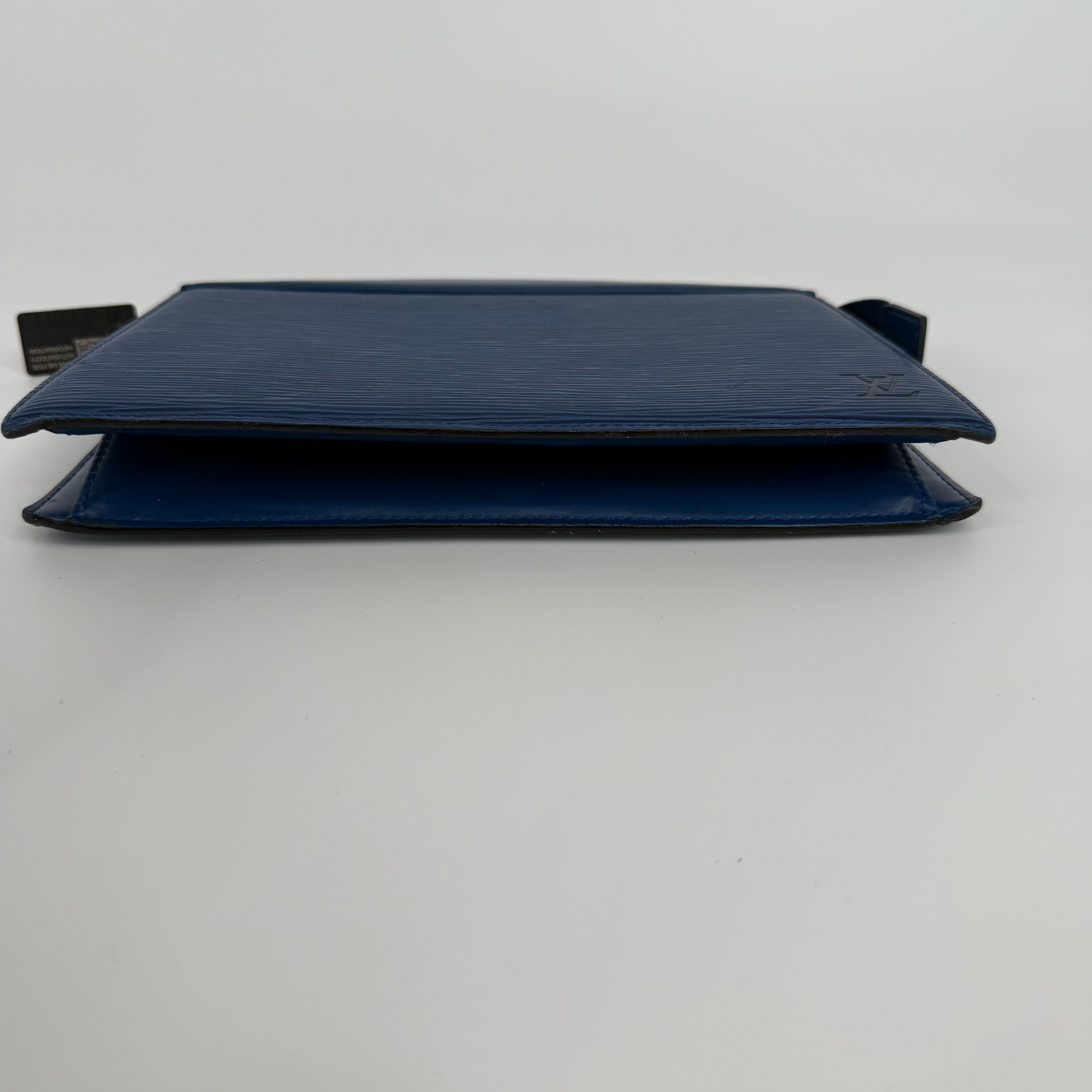 Louis Vuitton Epi Blue Trusse Crete Clutch