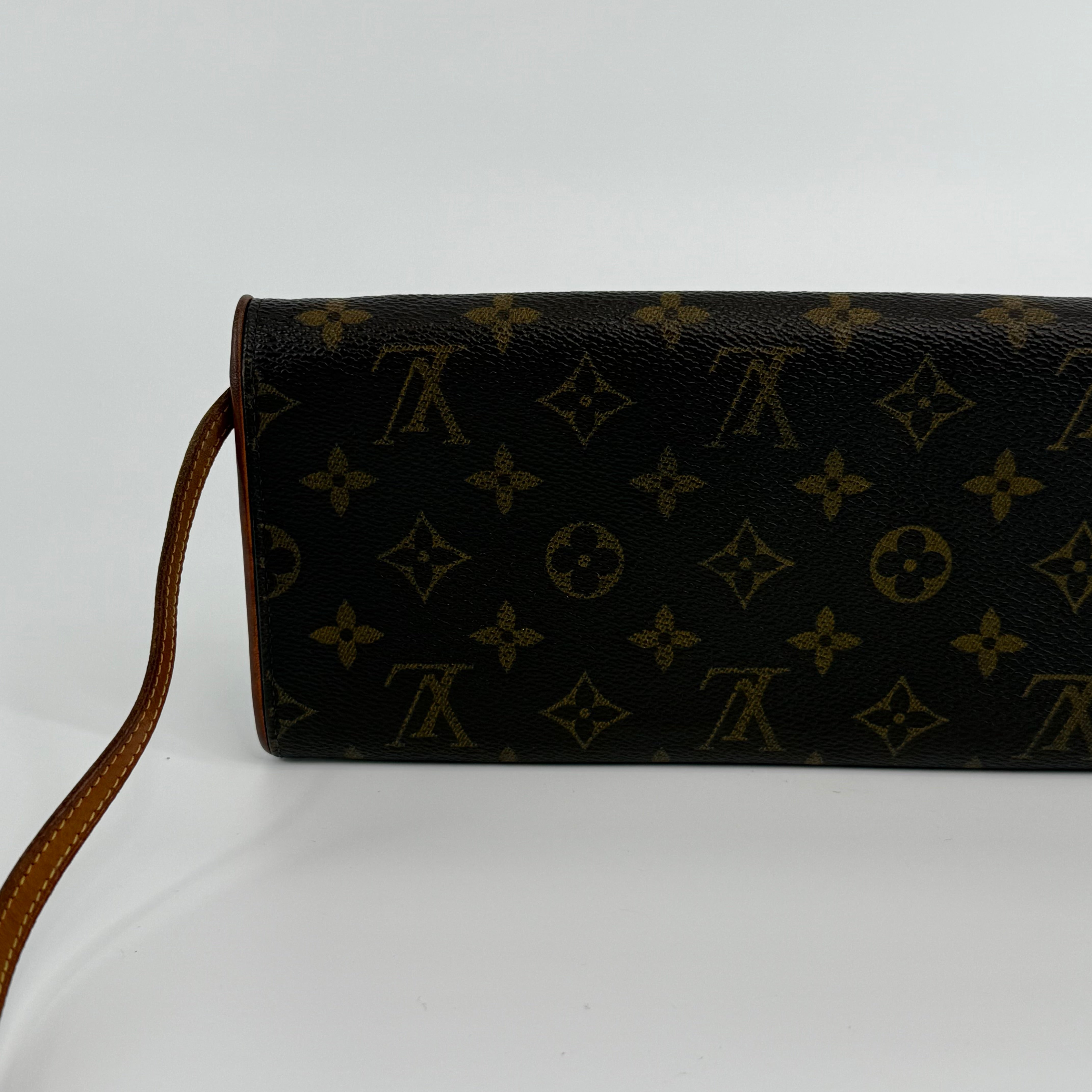 Louis Vuitton Monogram Pochette Florentine Shoulder Bag