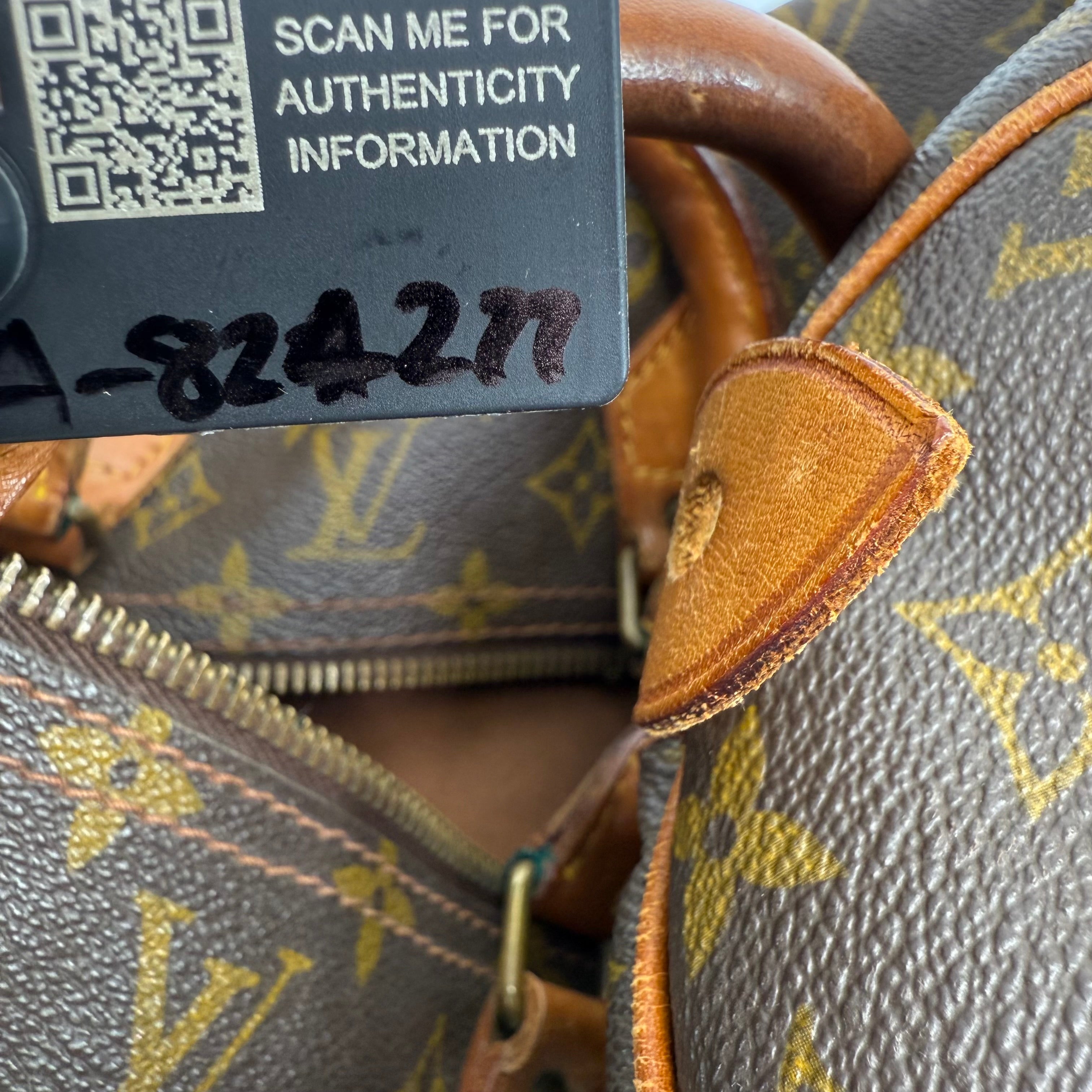 Louis Vuitton Monogram Speedy 40
