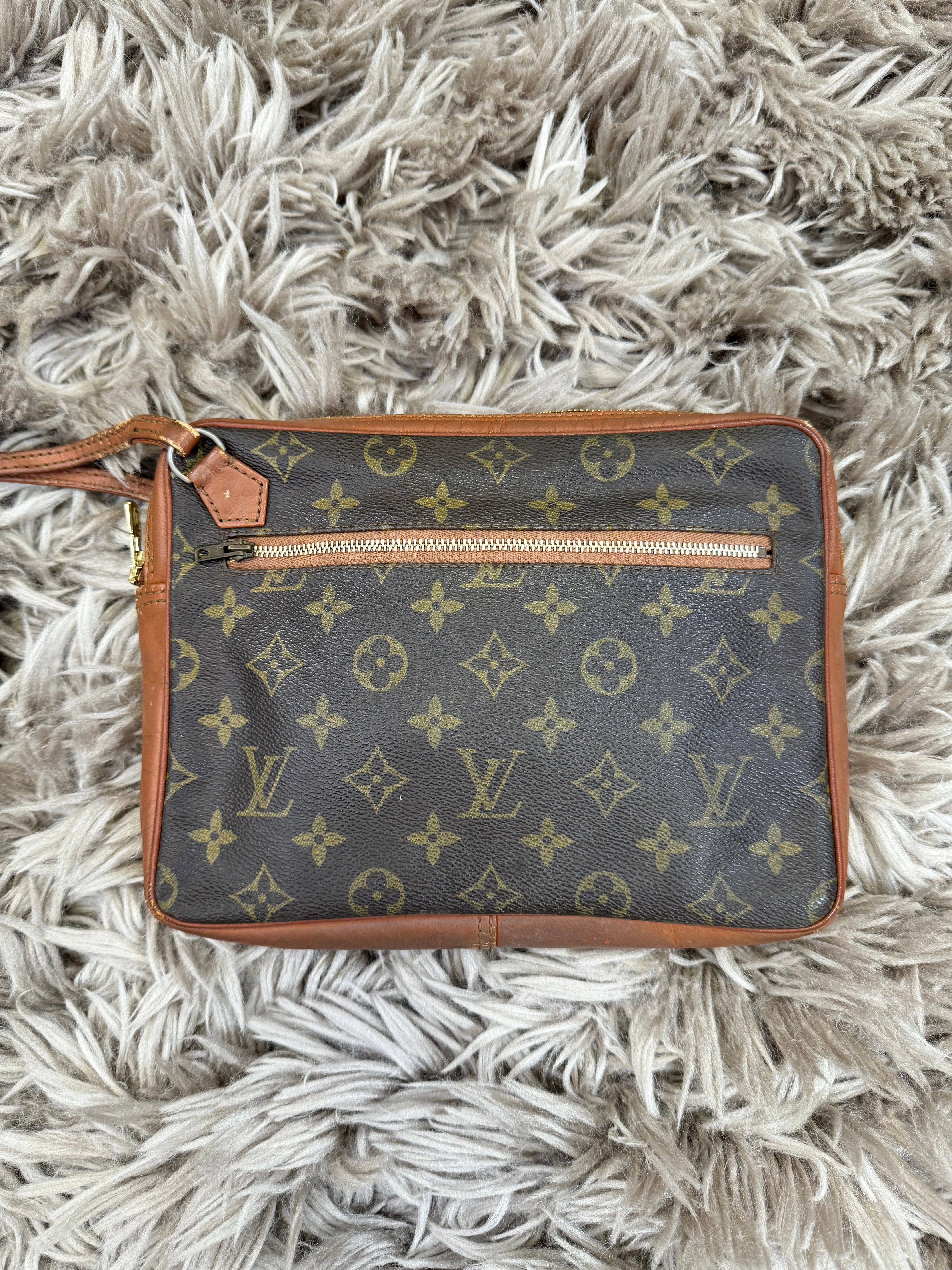 Louis Vuitton monogram clutch bag