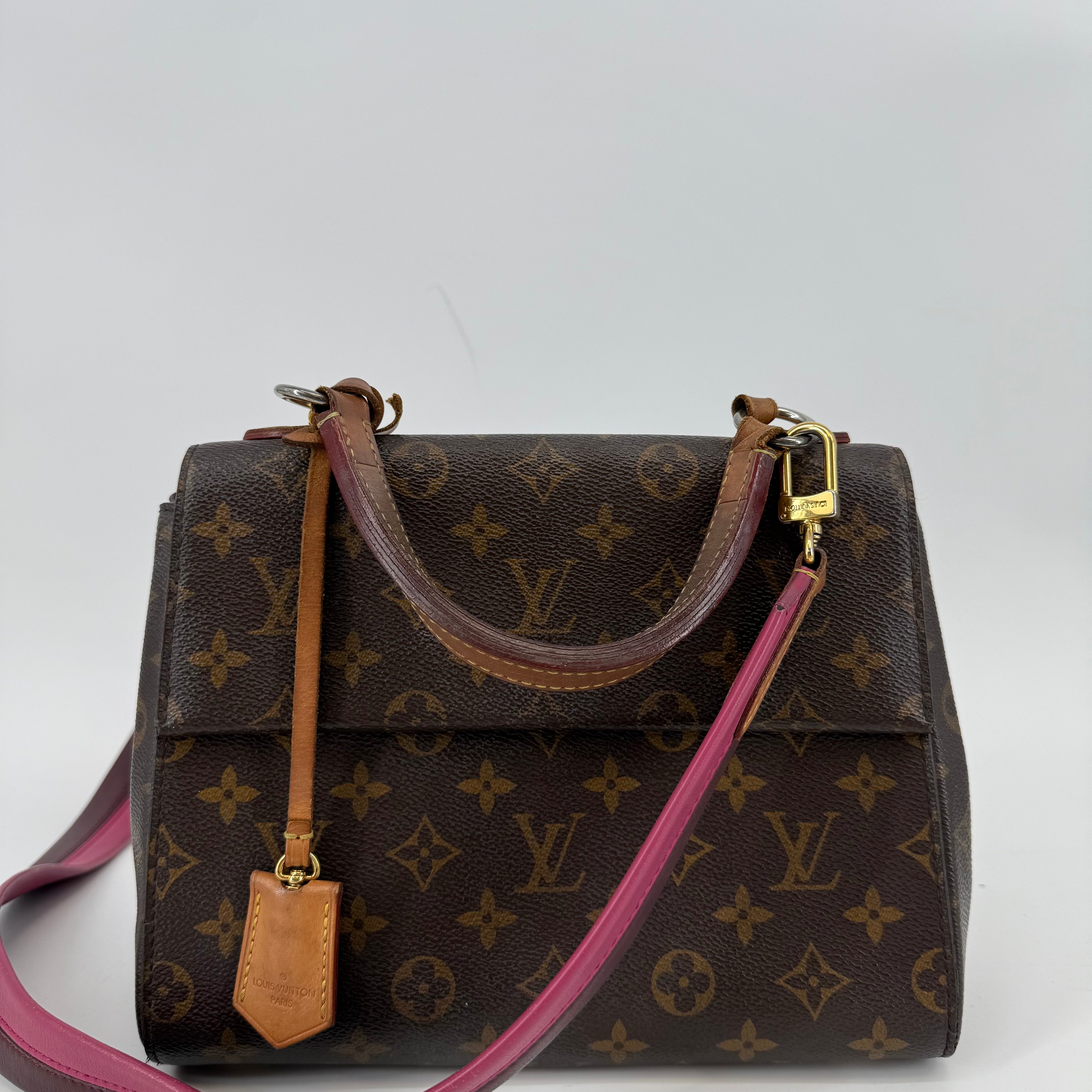 Louis Vuitton Monogram Cluny BB With Strap (L-366)