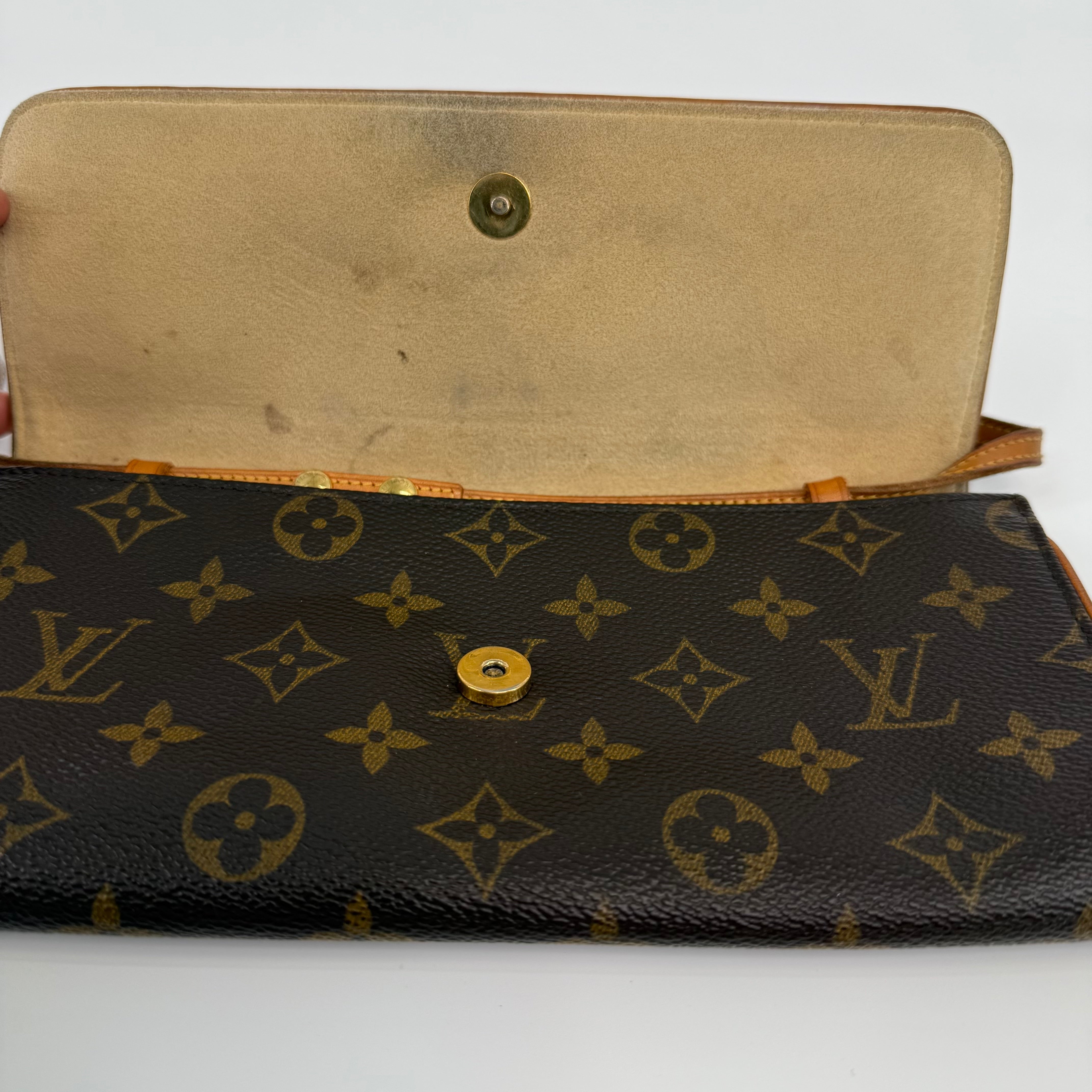 Louis Vuitton Monogram Pochette Florentine Shoulder Bag