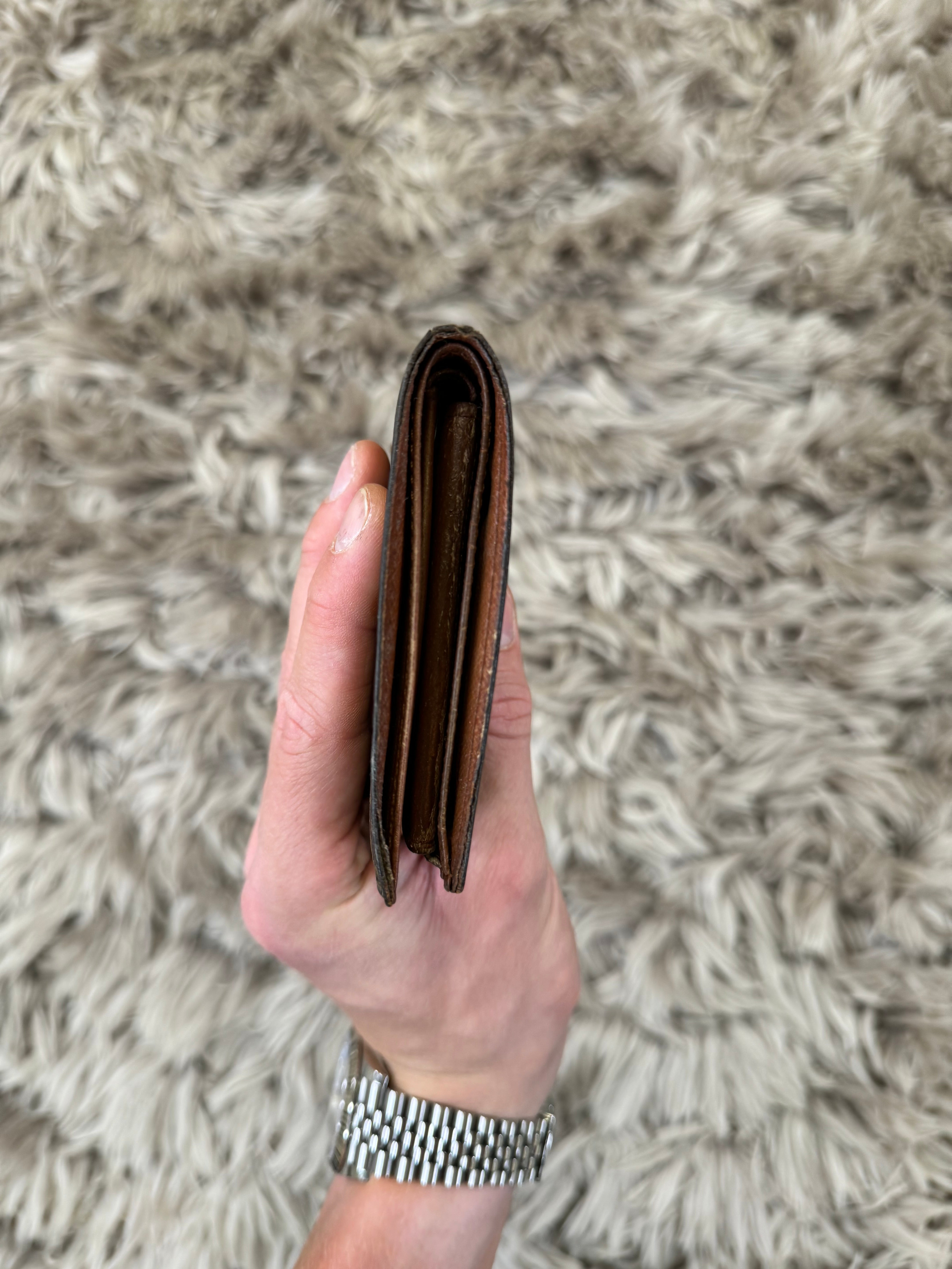 Louis Vuitton Bi-fold wallet