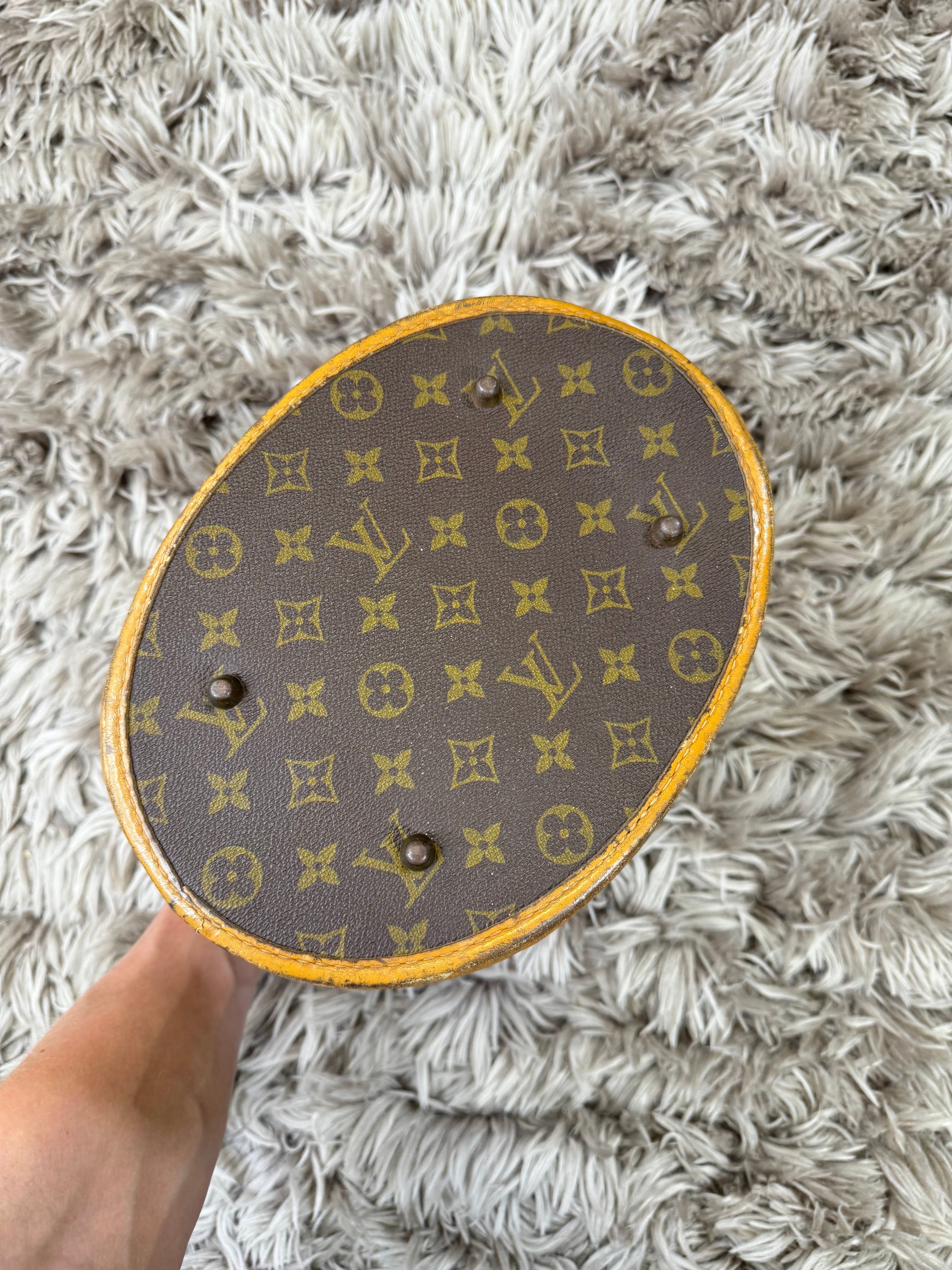 Louis Vuitton monogram bucket bag