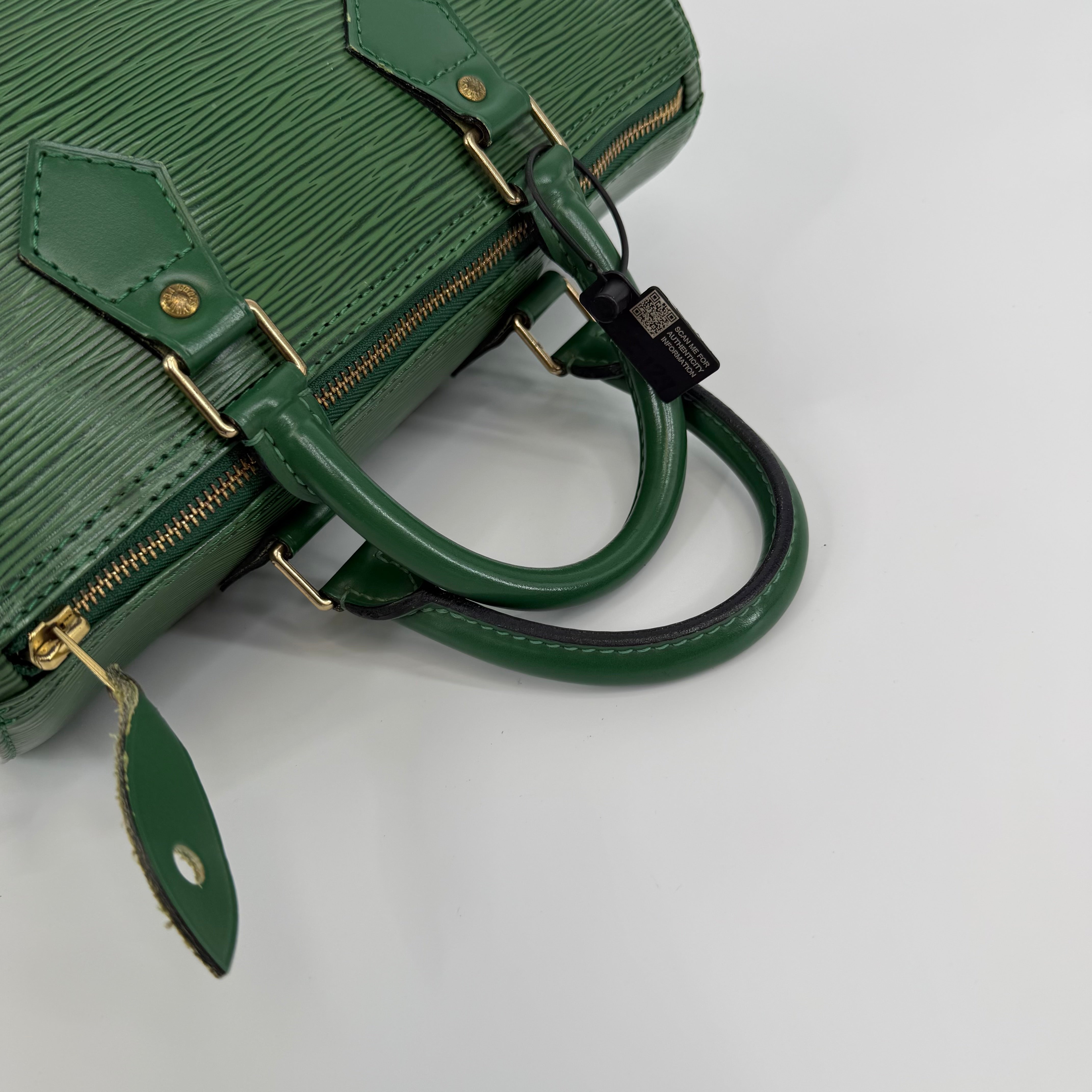 Louis Vuitton Epi Green Speedy 25
