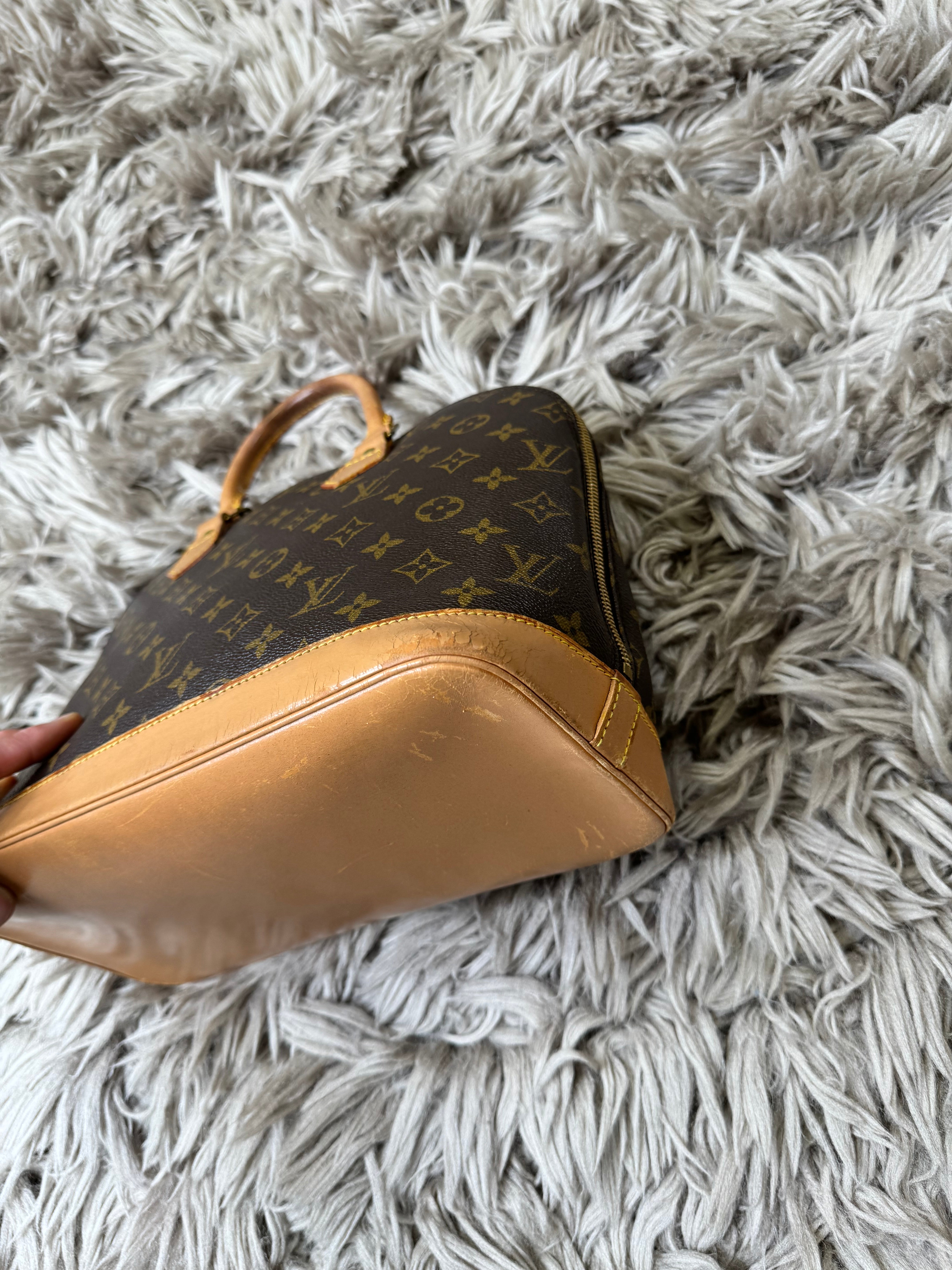 Louis Vuitton Alma