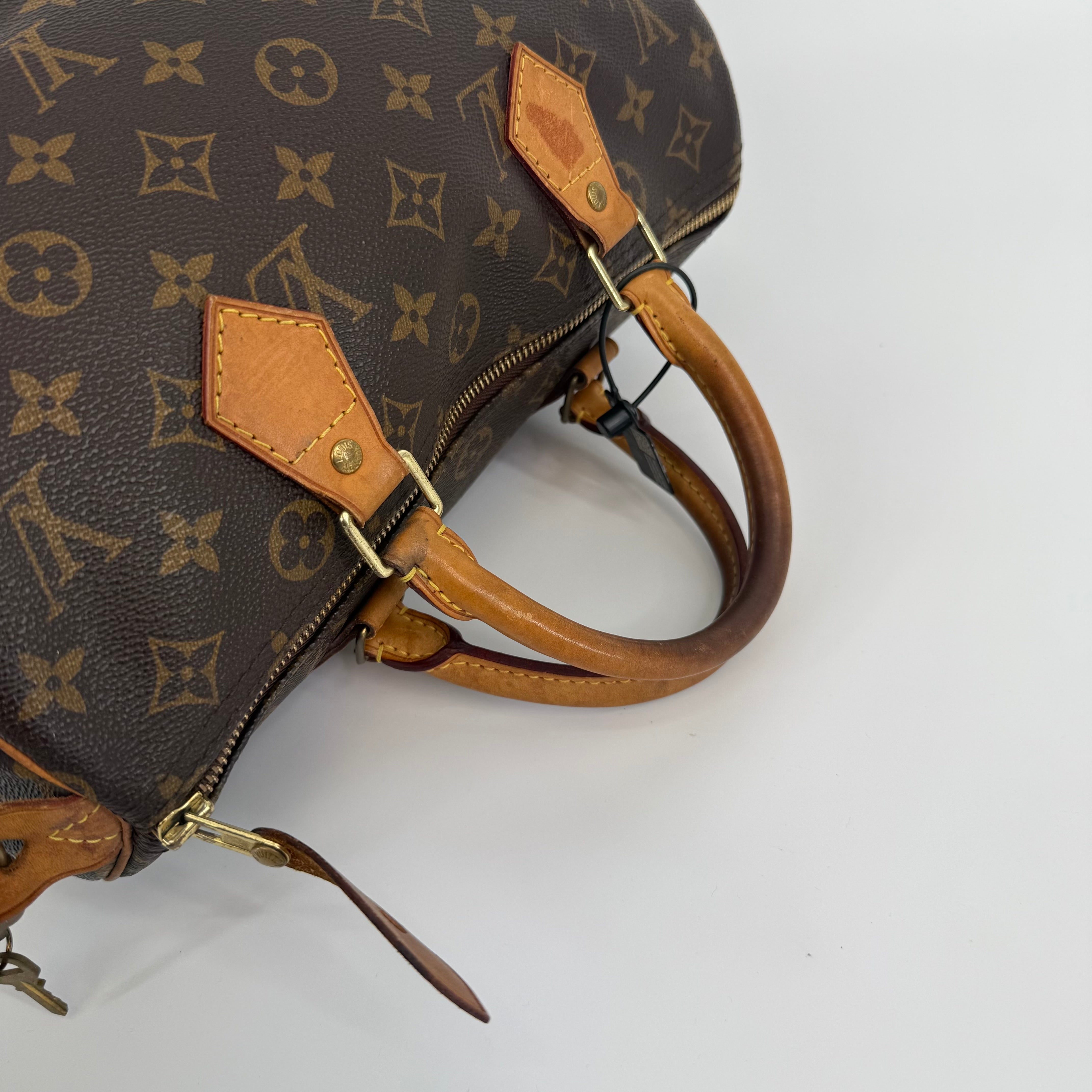 Louis Vuitton Monogram Speedy 30