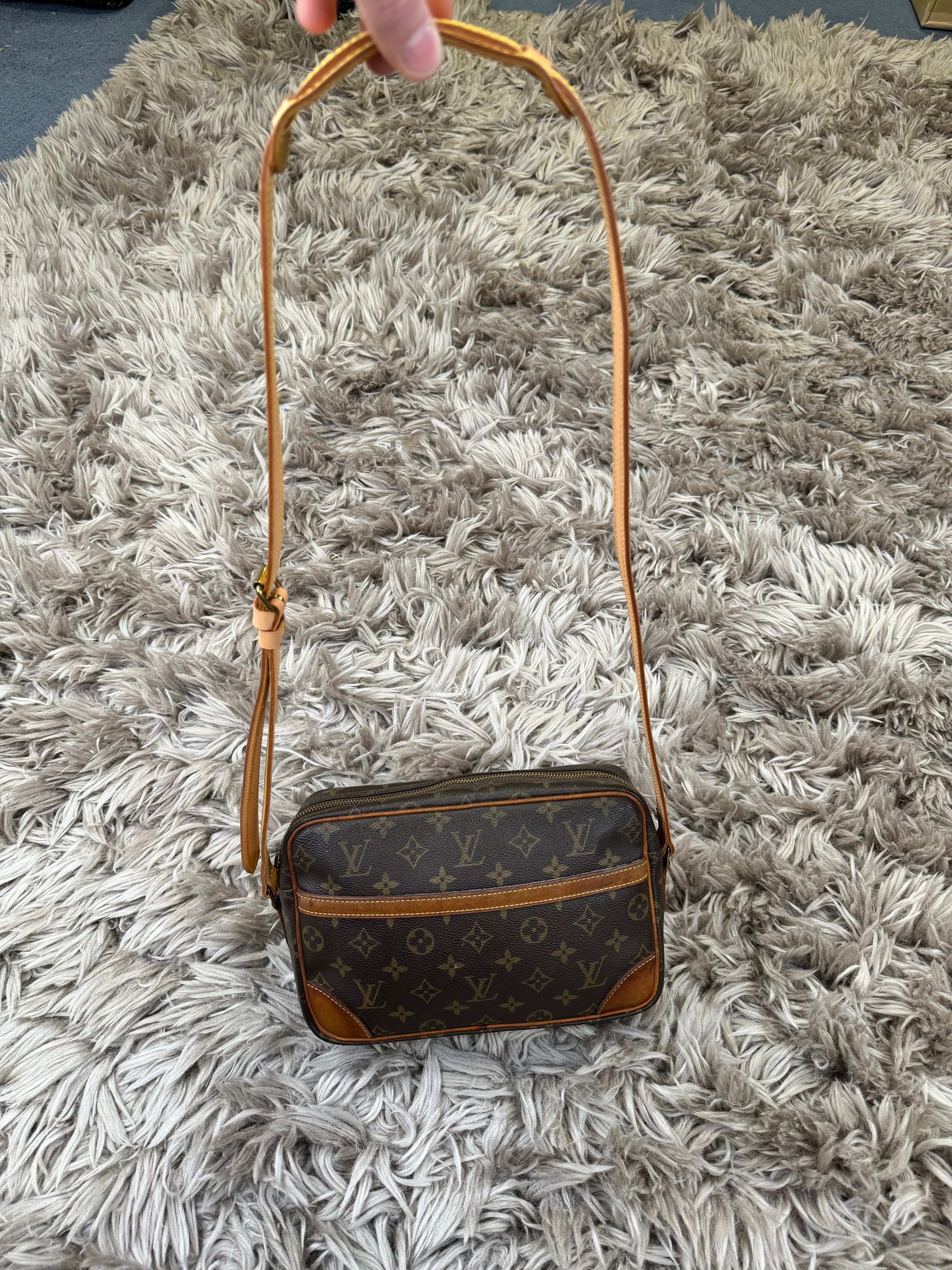 Louis Vuitton cross body bag