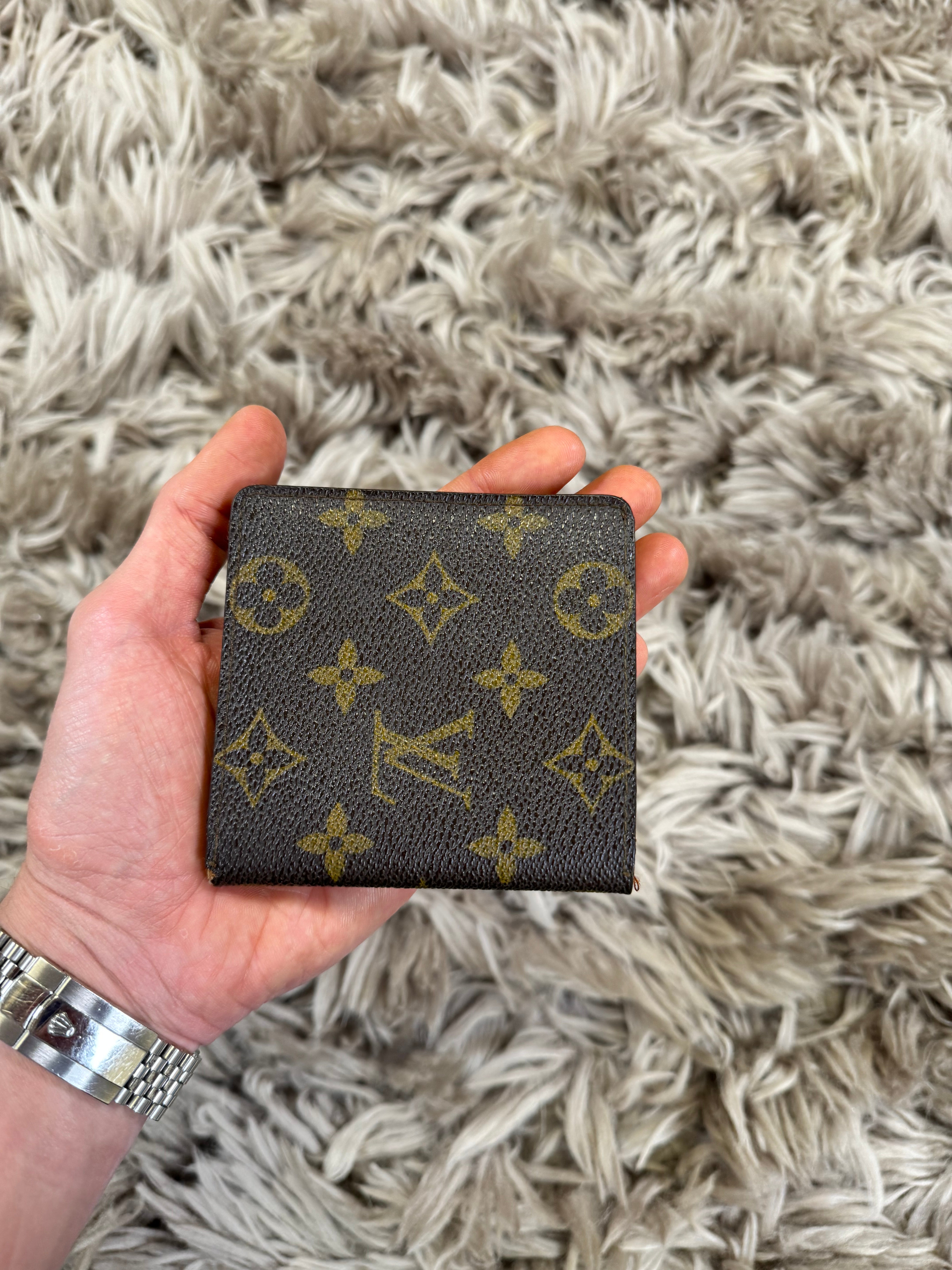 Louis Vuitton Bi-fold wallet