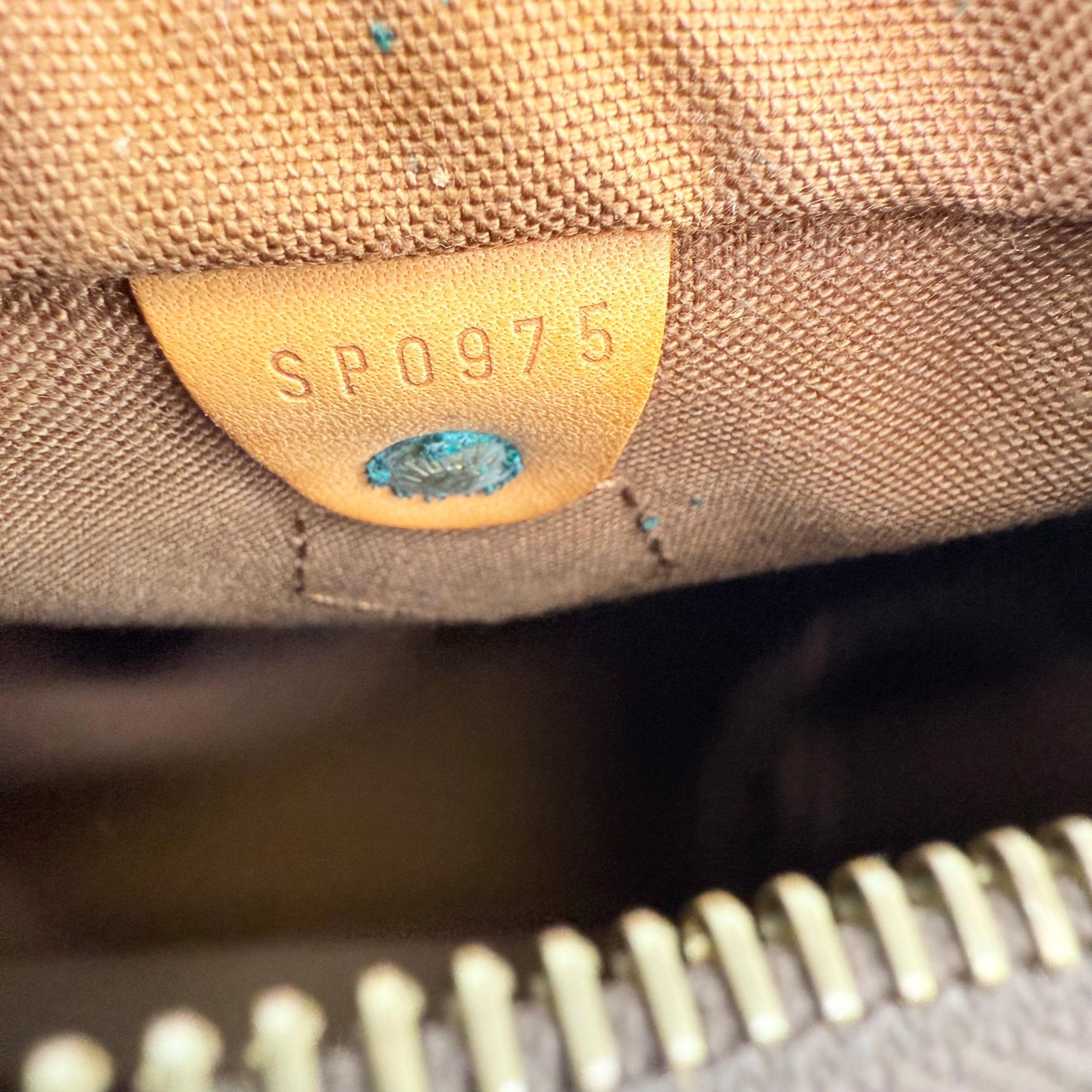 Louis Vuitton Monogram Speedy 25
