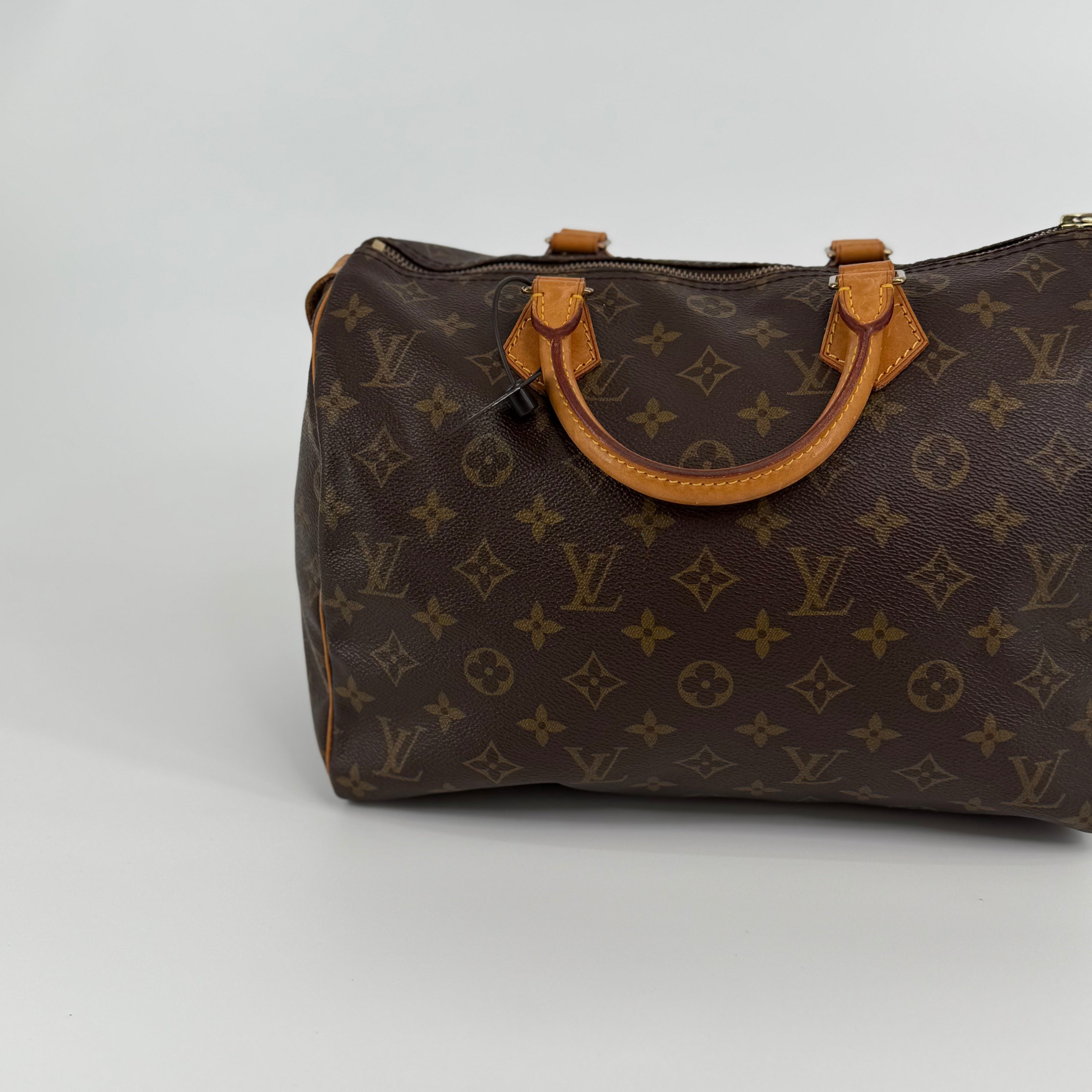 Louis Vuitton Monogram Speedy 30
