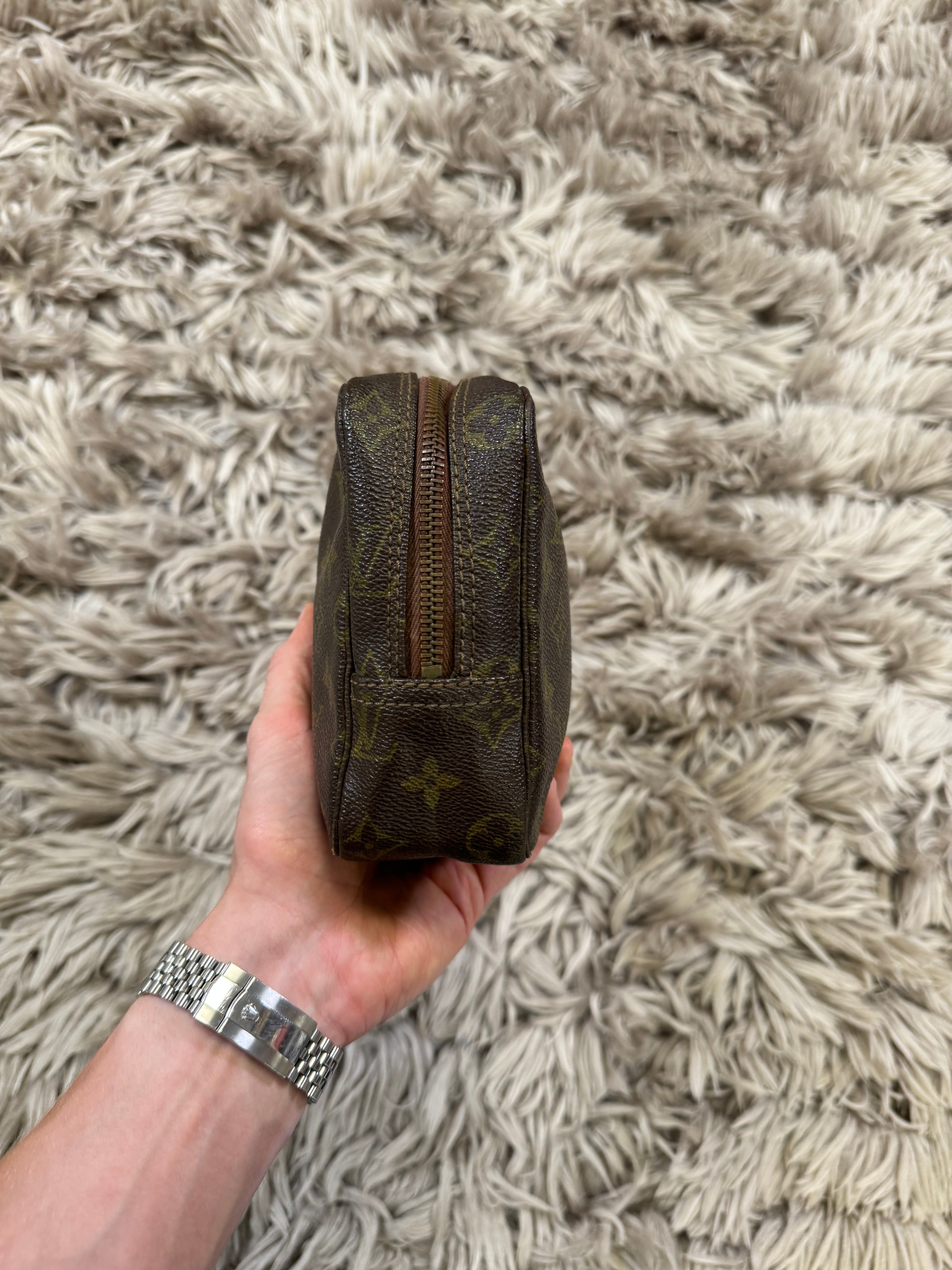 Louis Vuitton wash bag (medium)