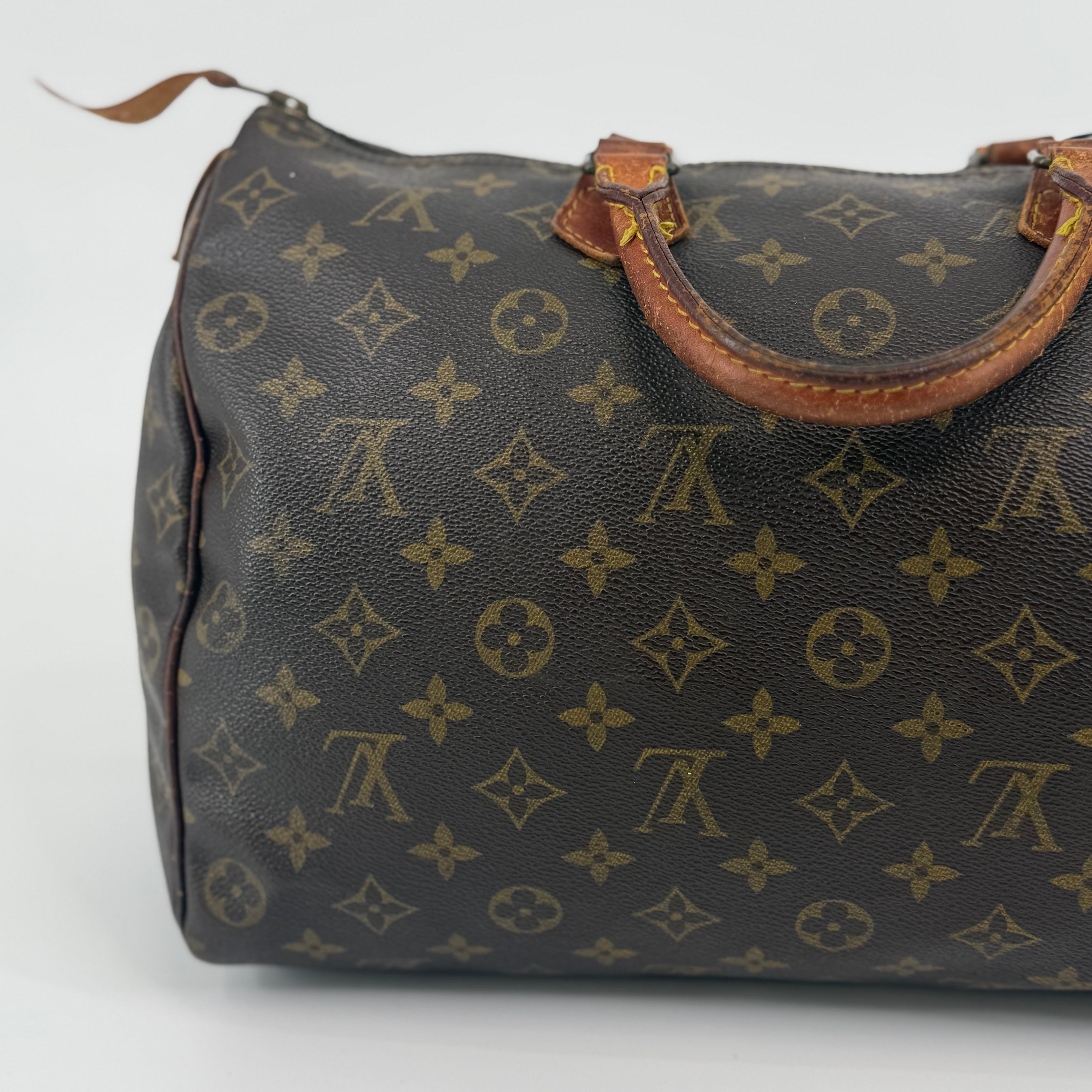 Louis Vuitton Monogram Speedy 35