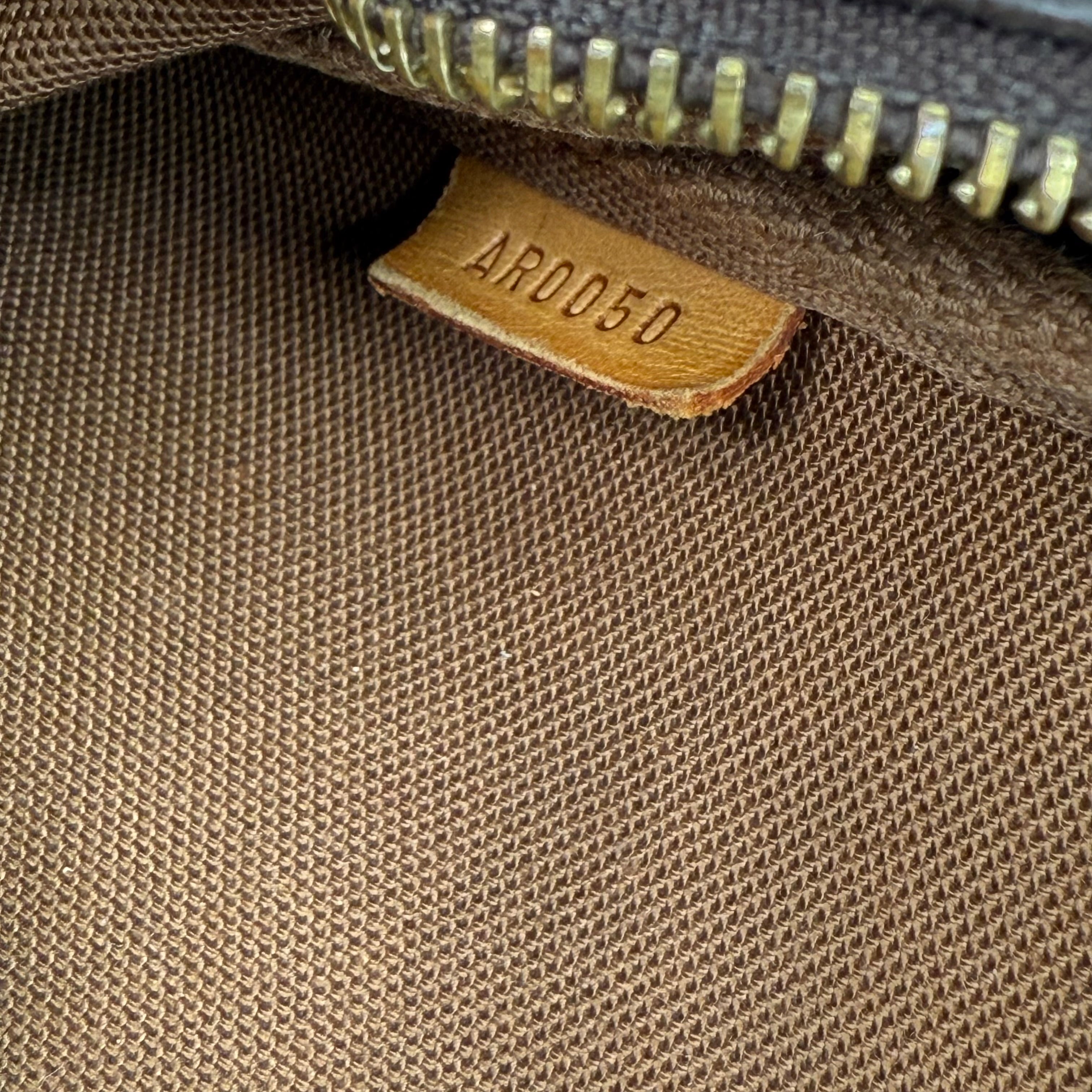 Louis Vuitton Monogram Pochette 20