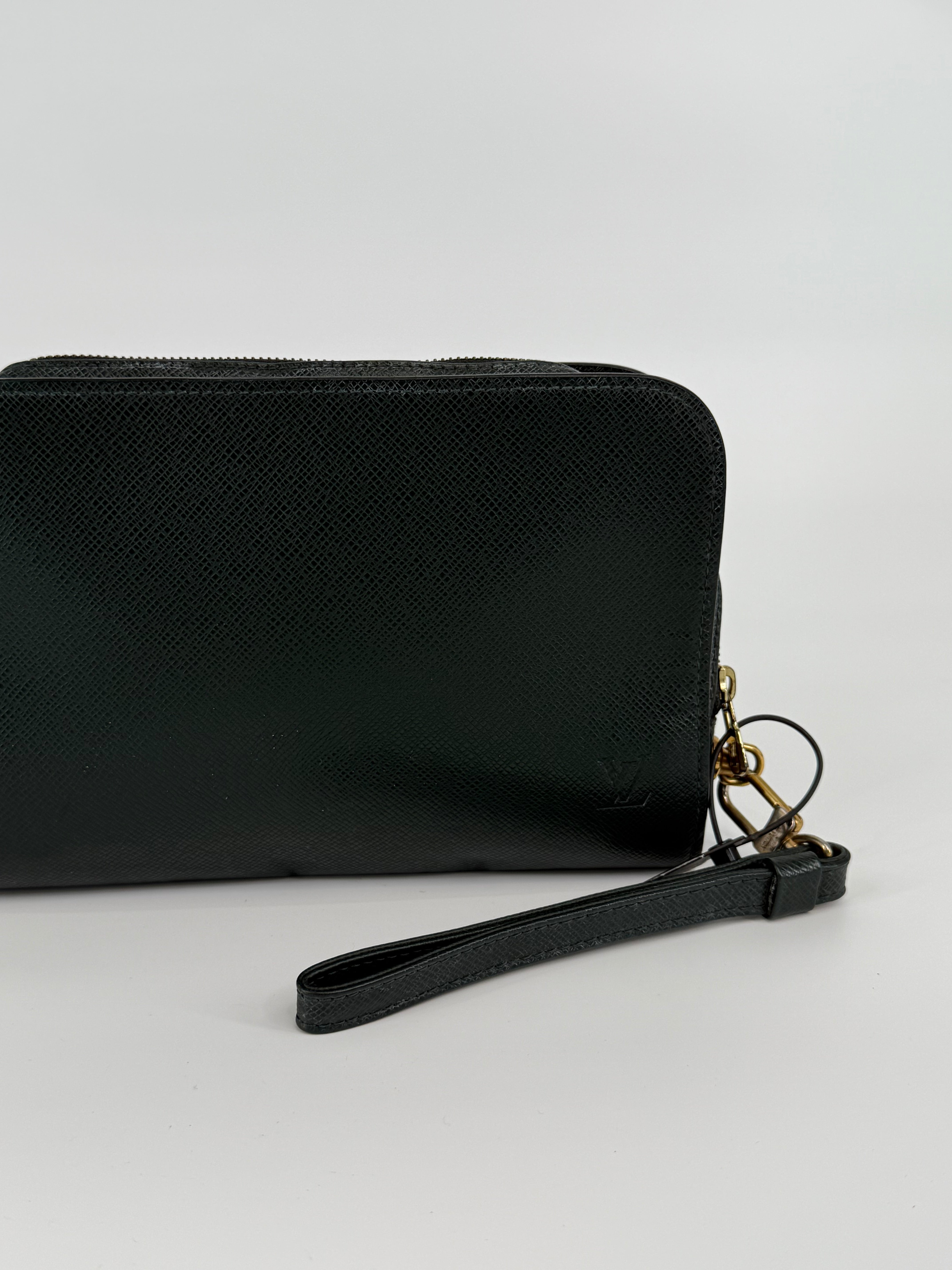 Louis Vuitton Taiga Green Washbag