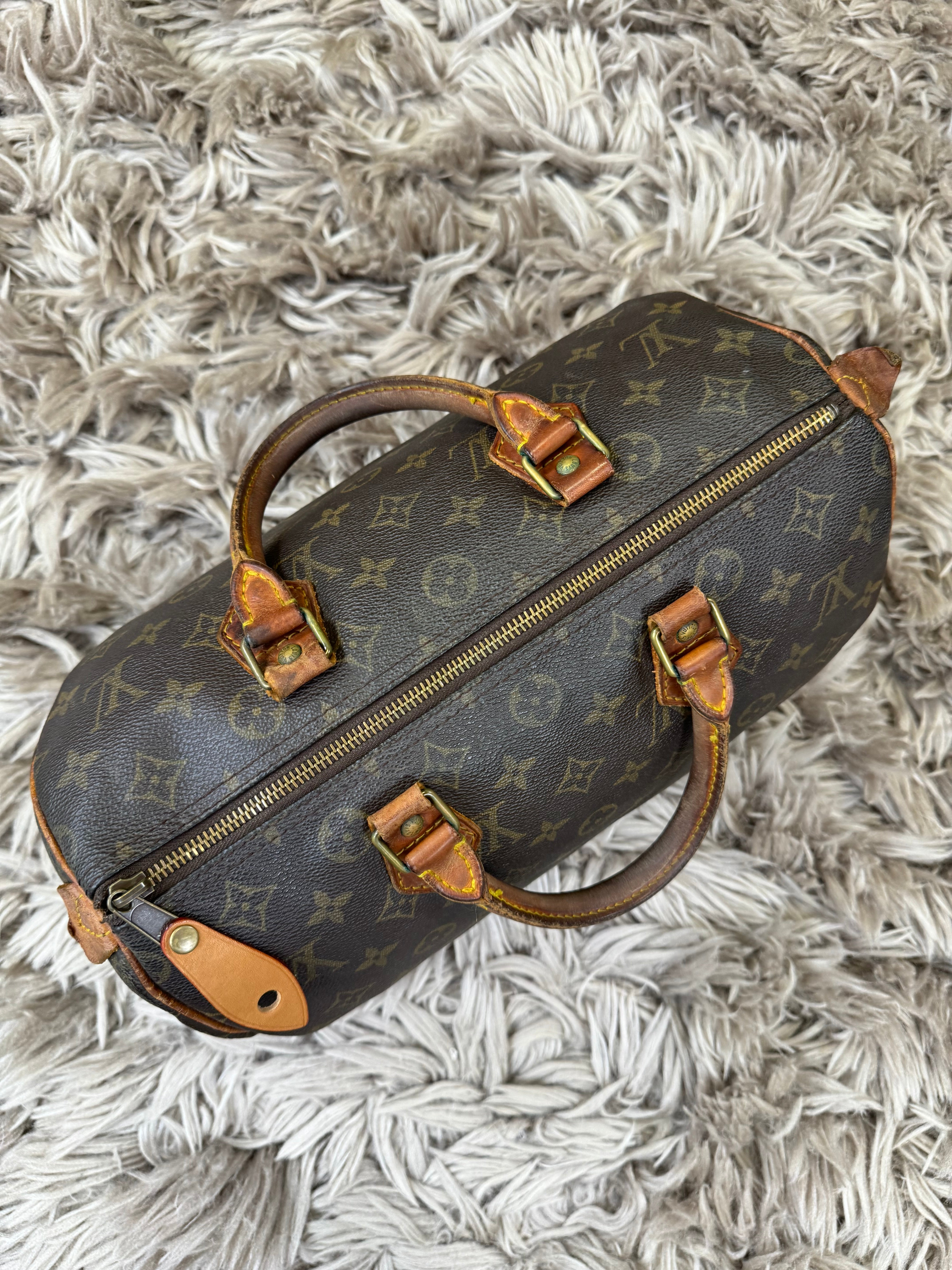 Louis Vuitton speedy 30