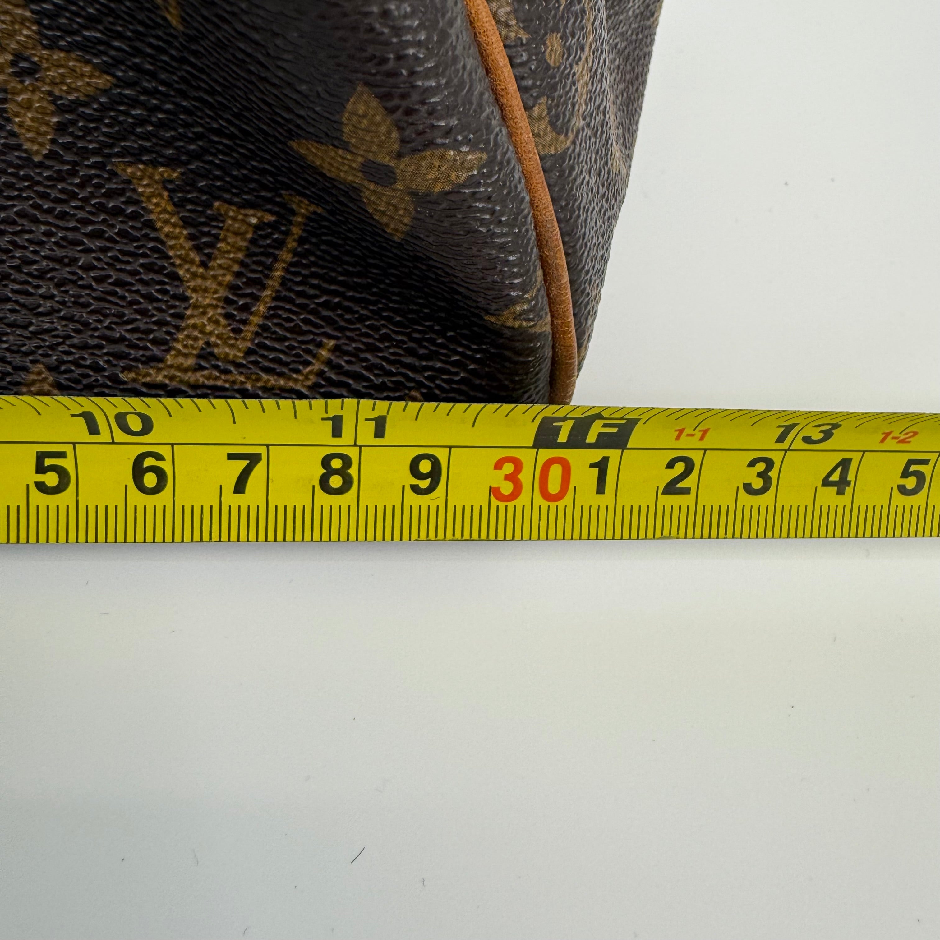Louis Vuitton Monogram Speedy 30