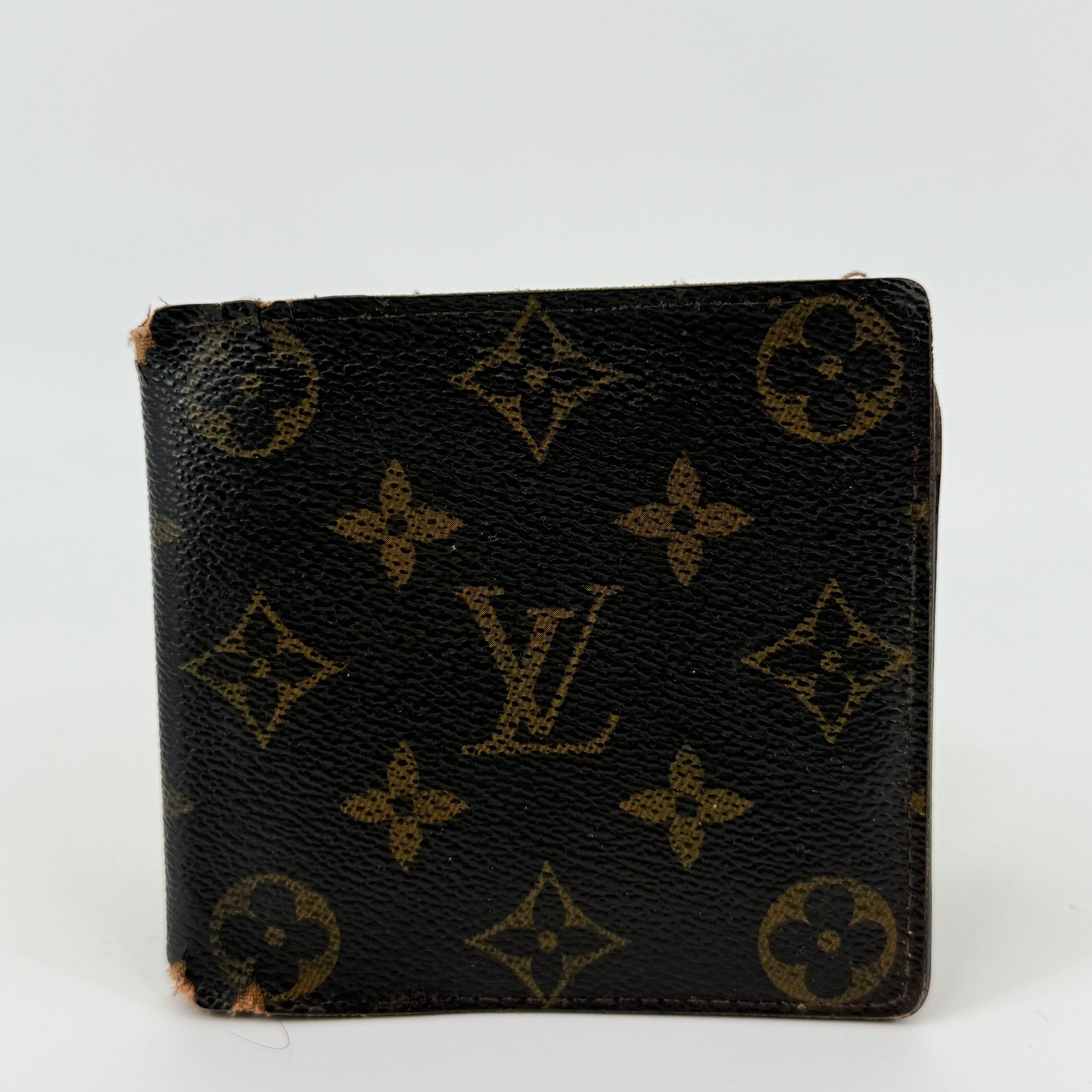 Louis Vuitton Monogram Bi-fold Wallet