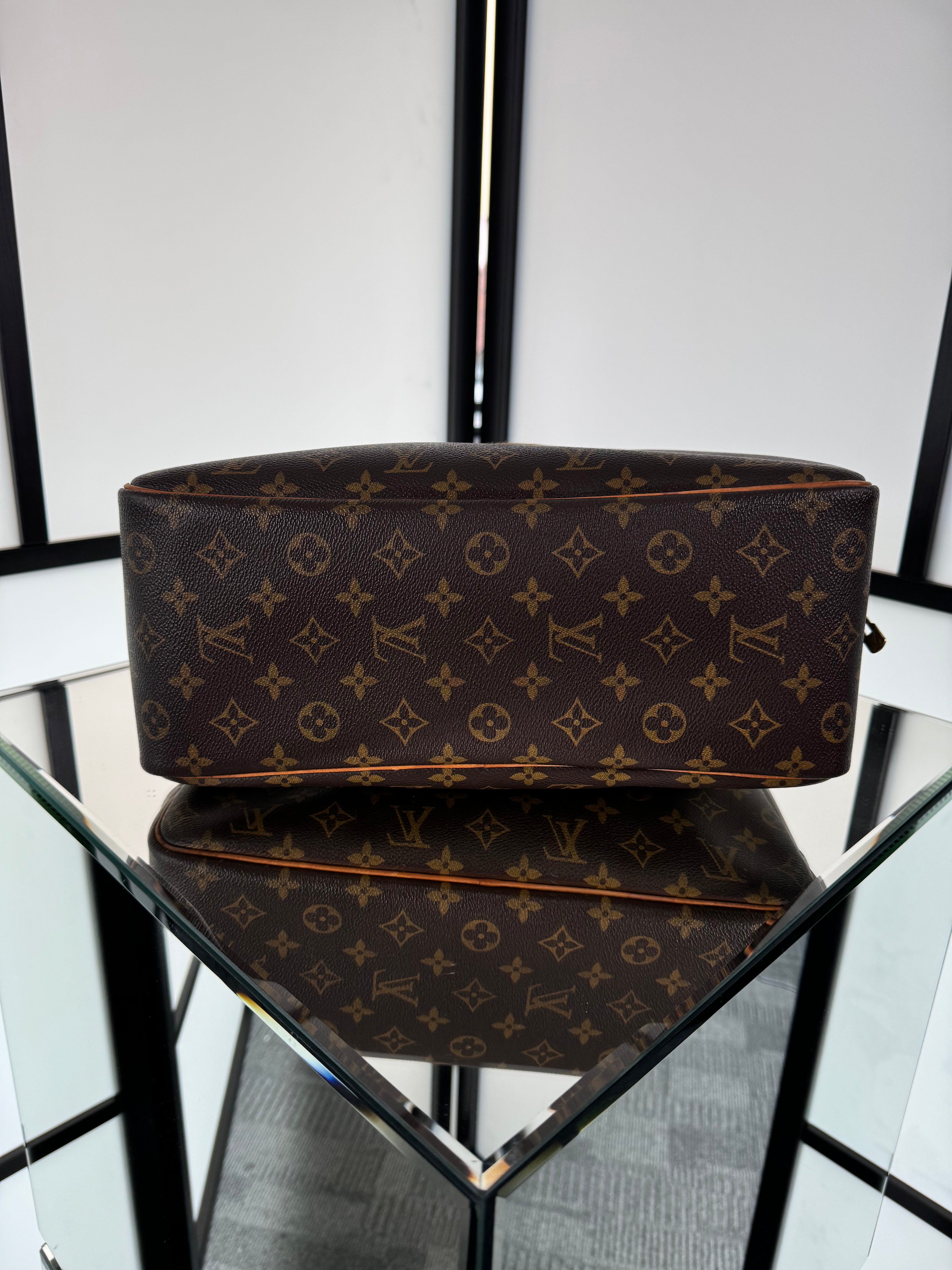 Louis Vuitton Deauville handbag