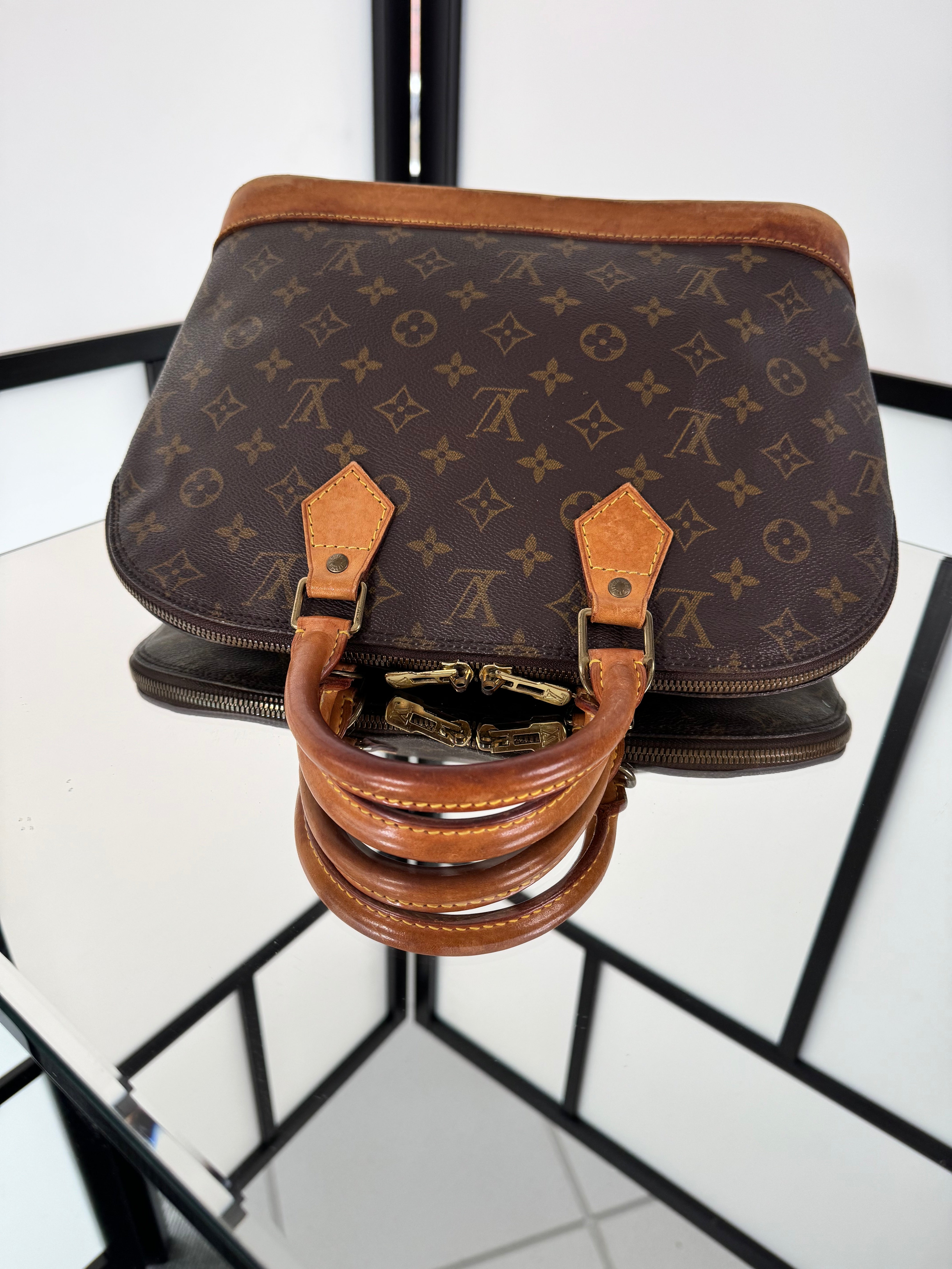 Louis Vuitton Alma