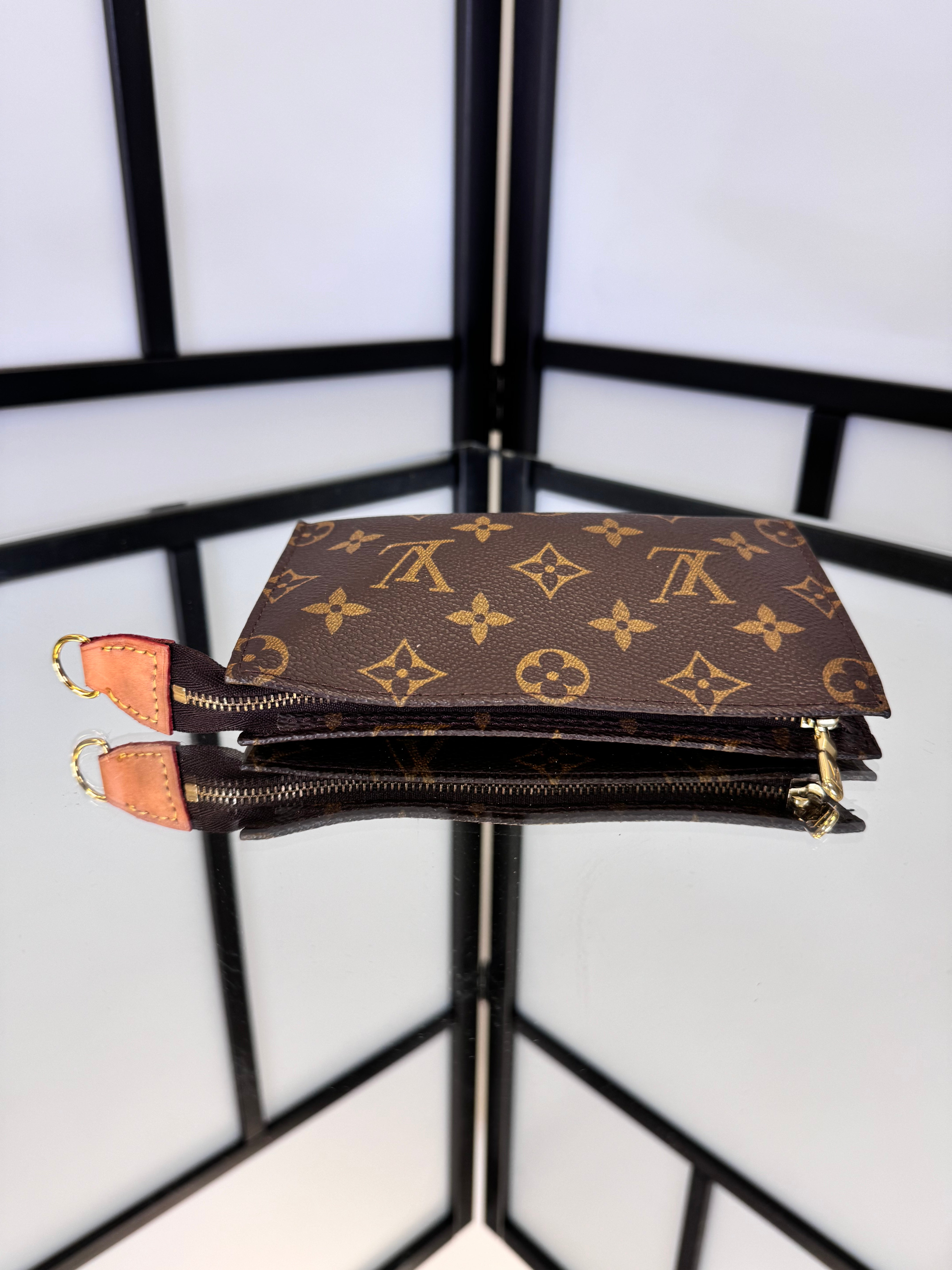 Louis Vuitton Toiletry 15