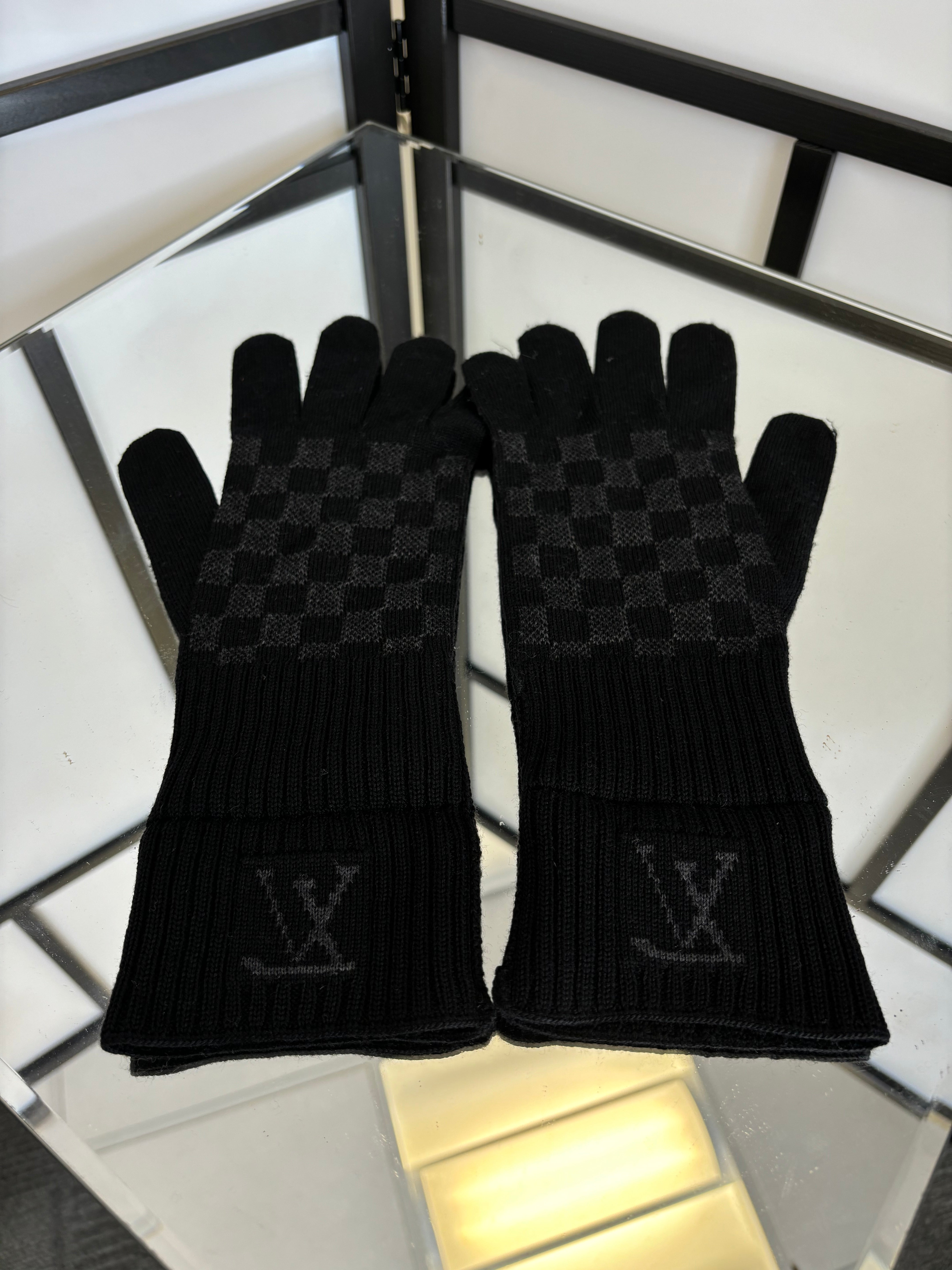 Louis Vuitton Gloves