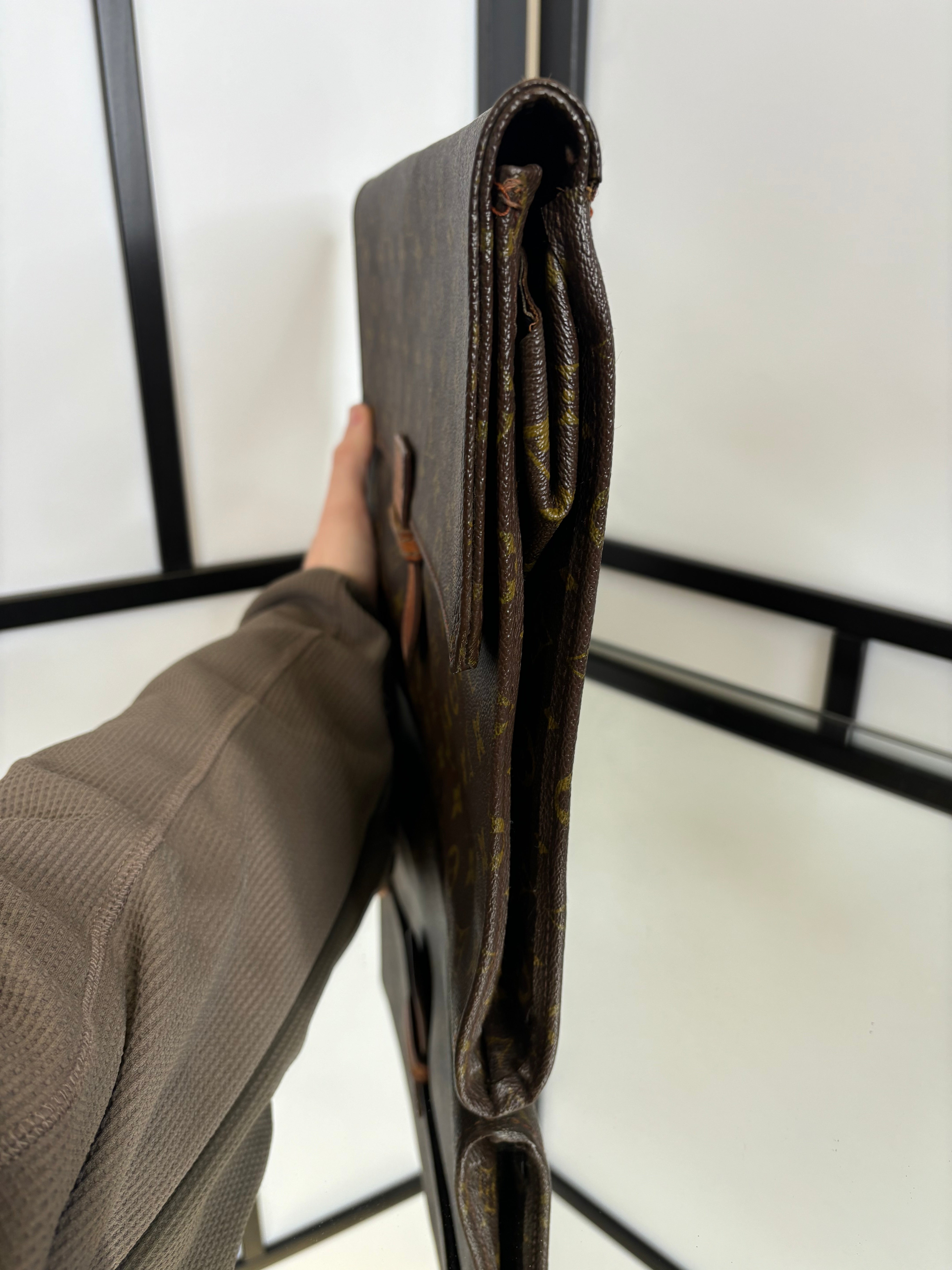 Louis Vuitton business bag