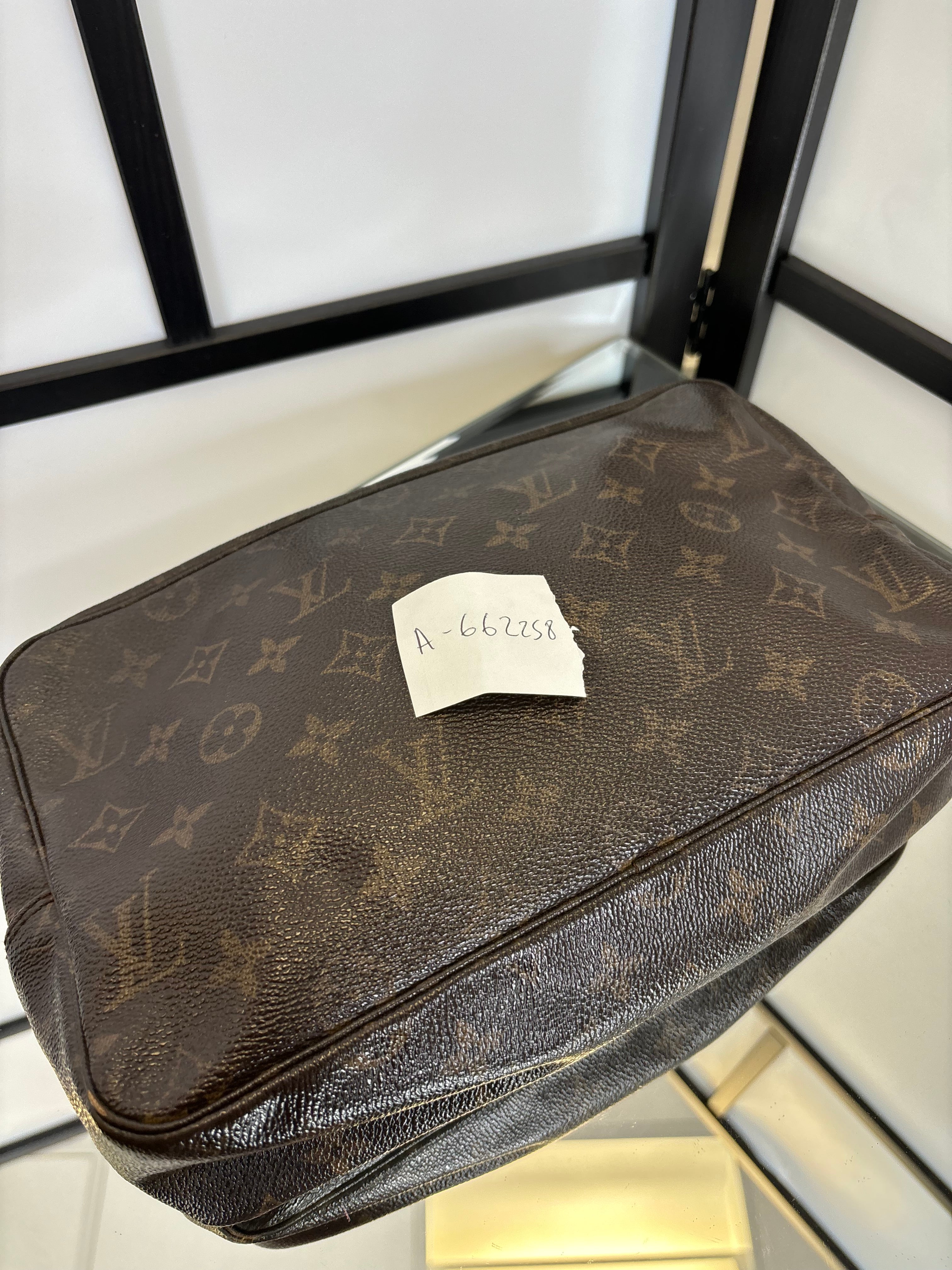 Louis Vuitton Wash Bag