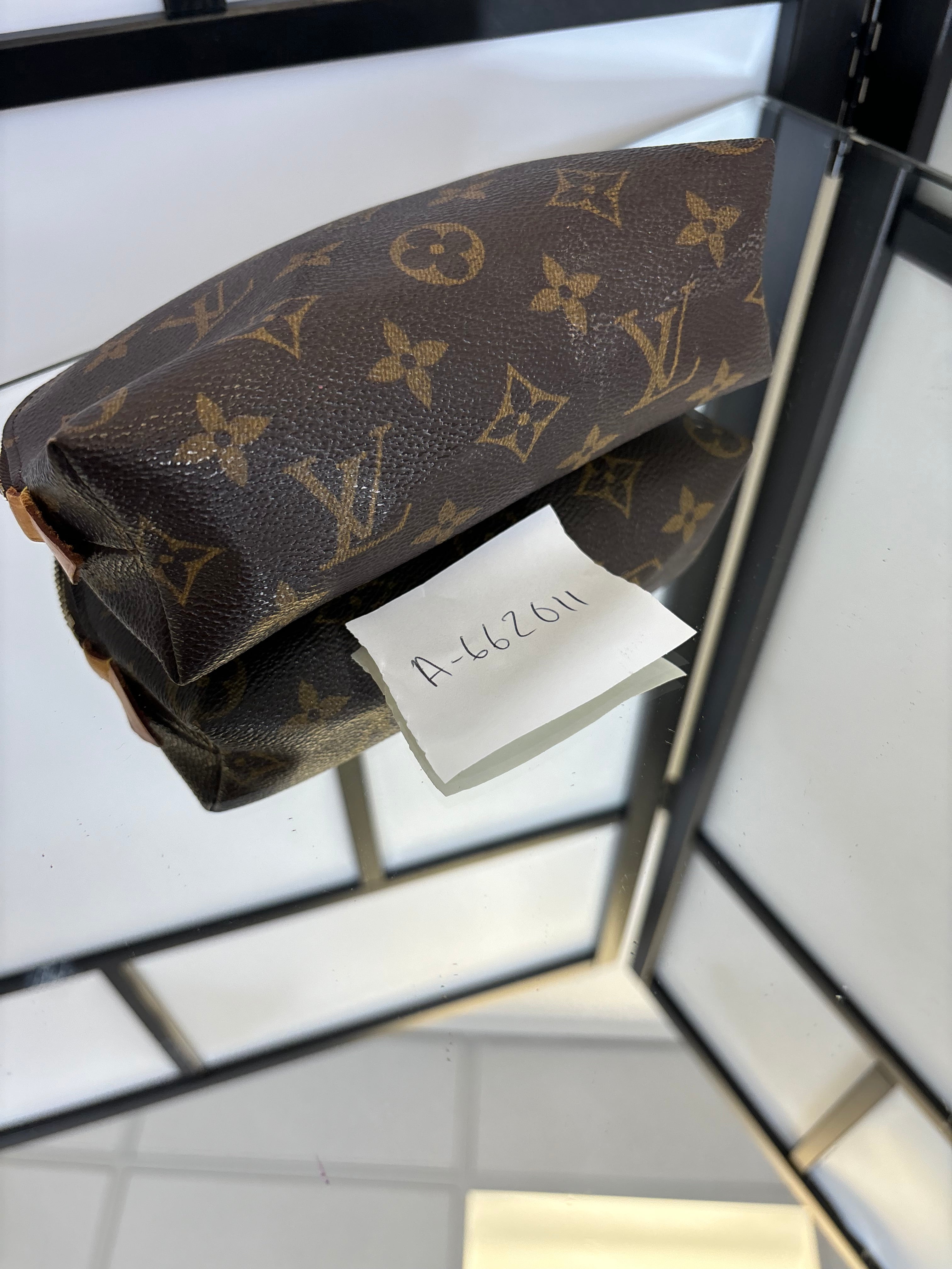 Louis Vuitton Wash Bag