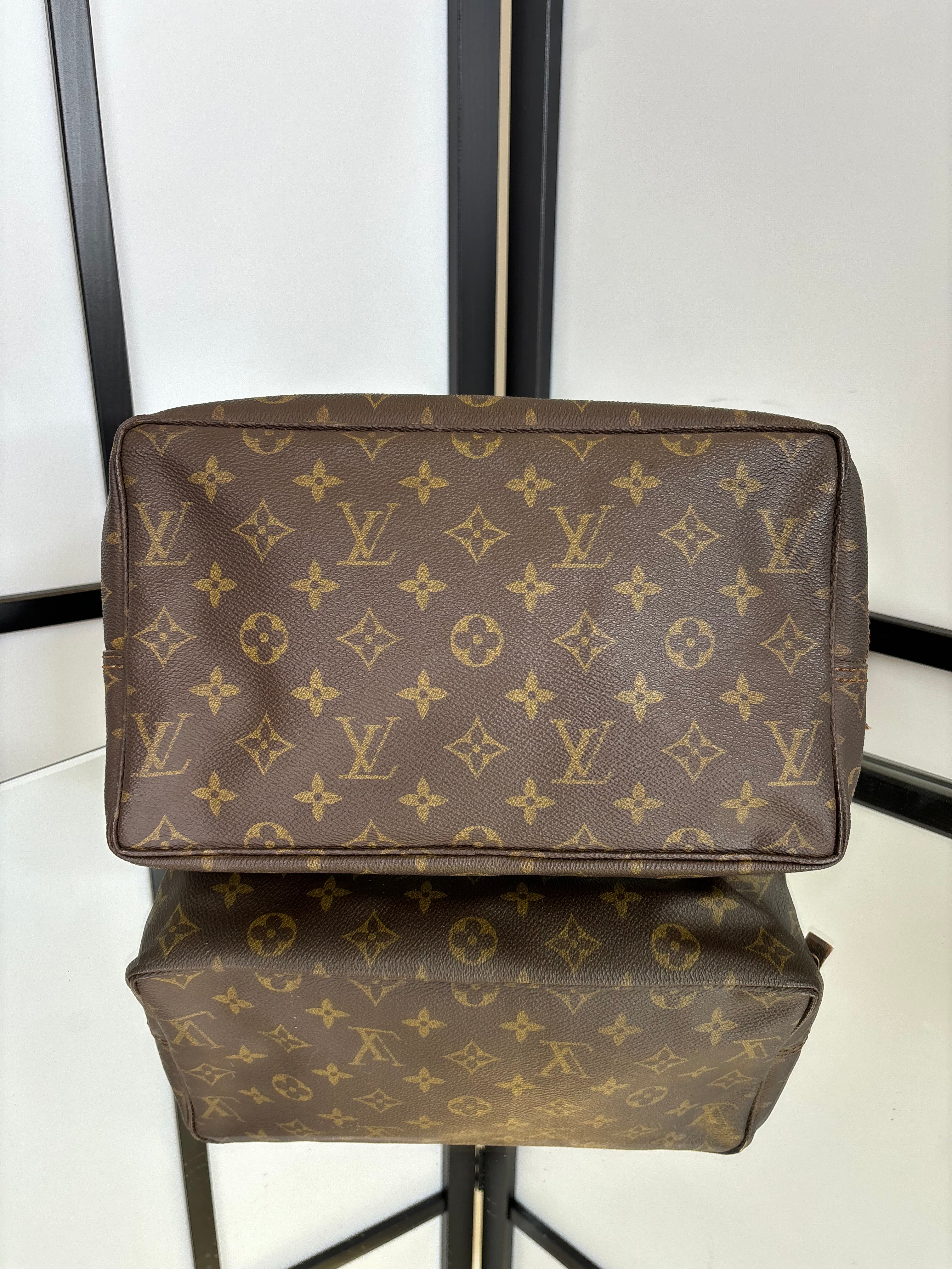 Louis Vuitton Wash Bag