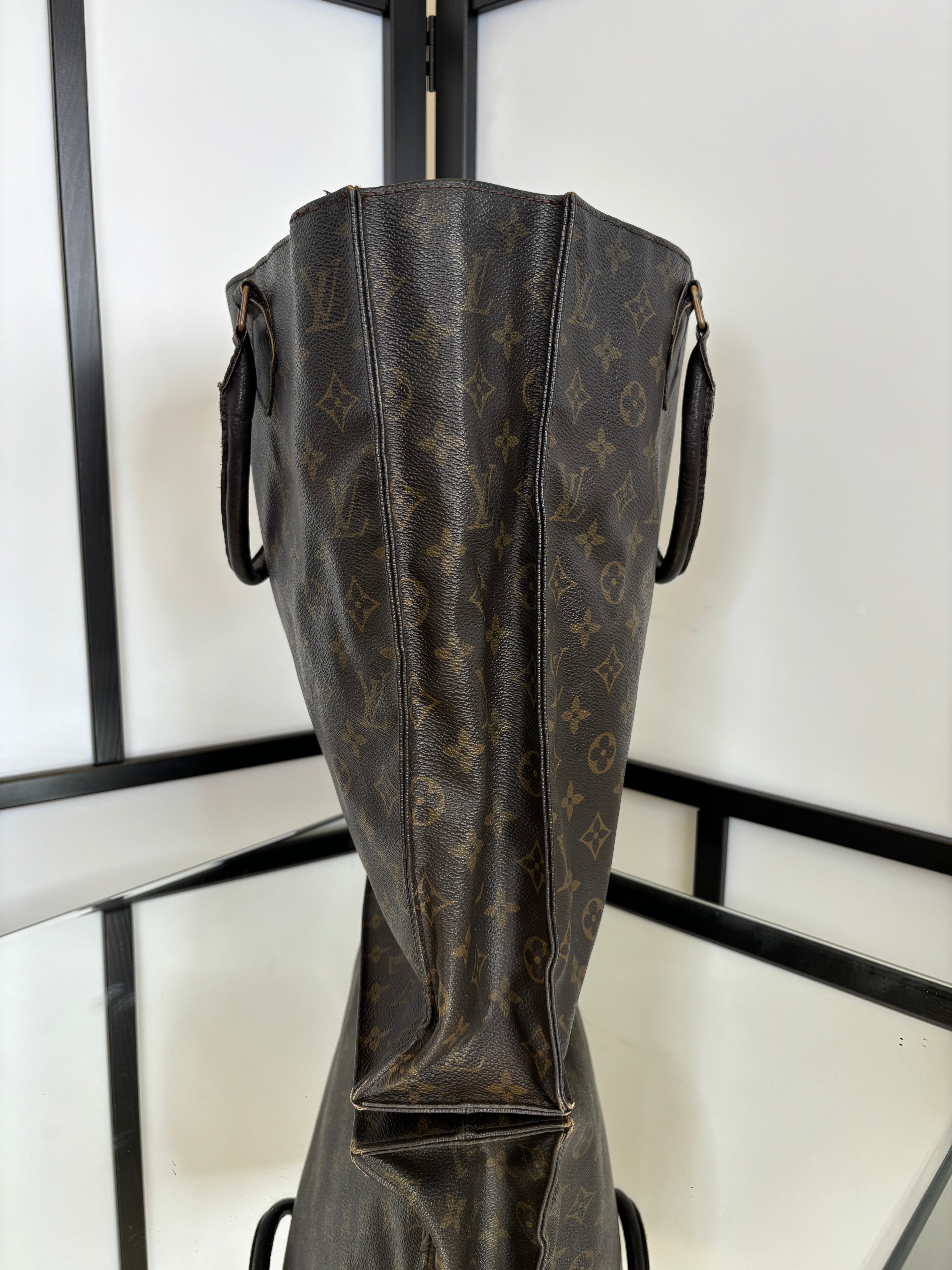 Louis Vuitton Hand Bag