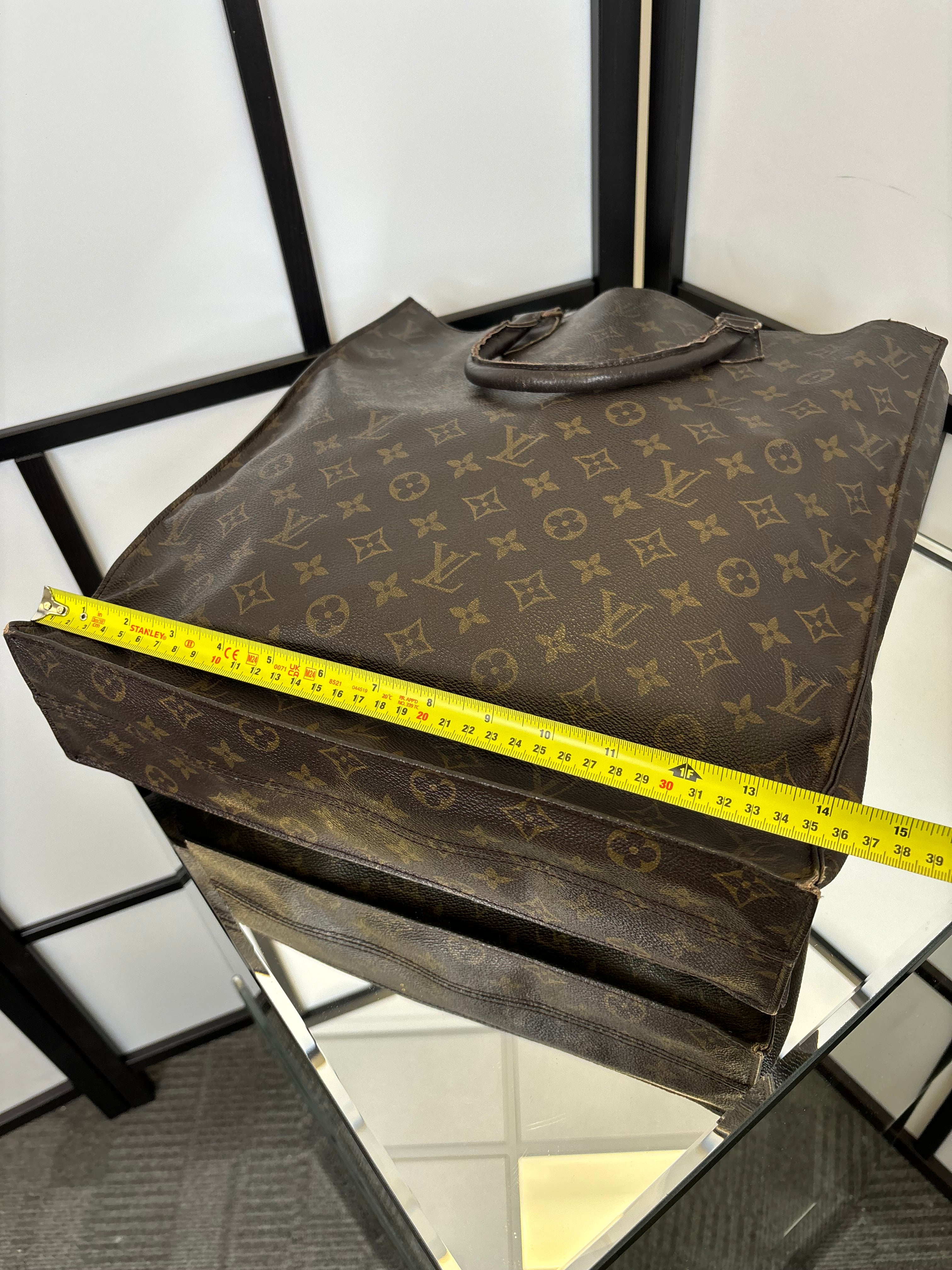 Louis Vuitton Hand Bag